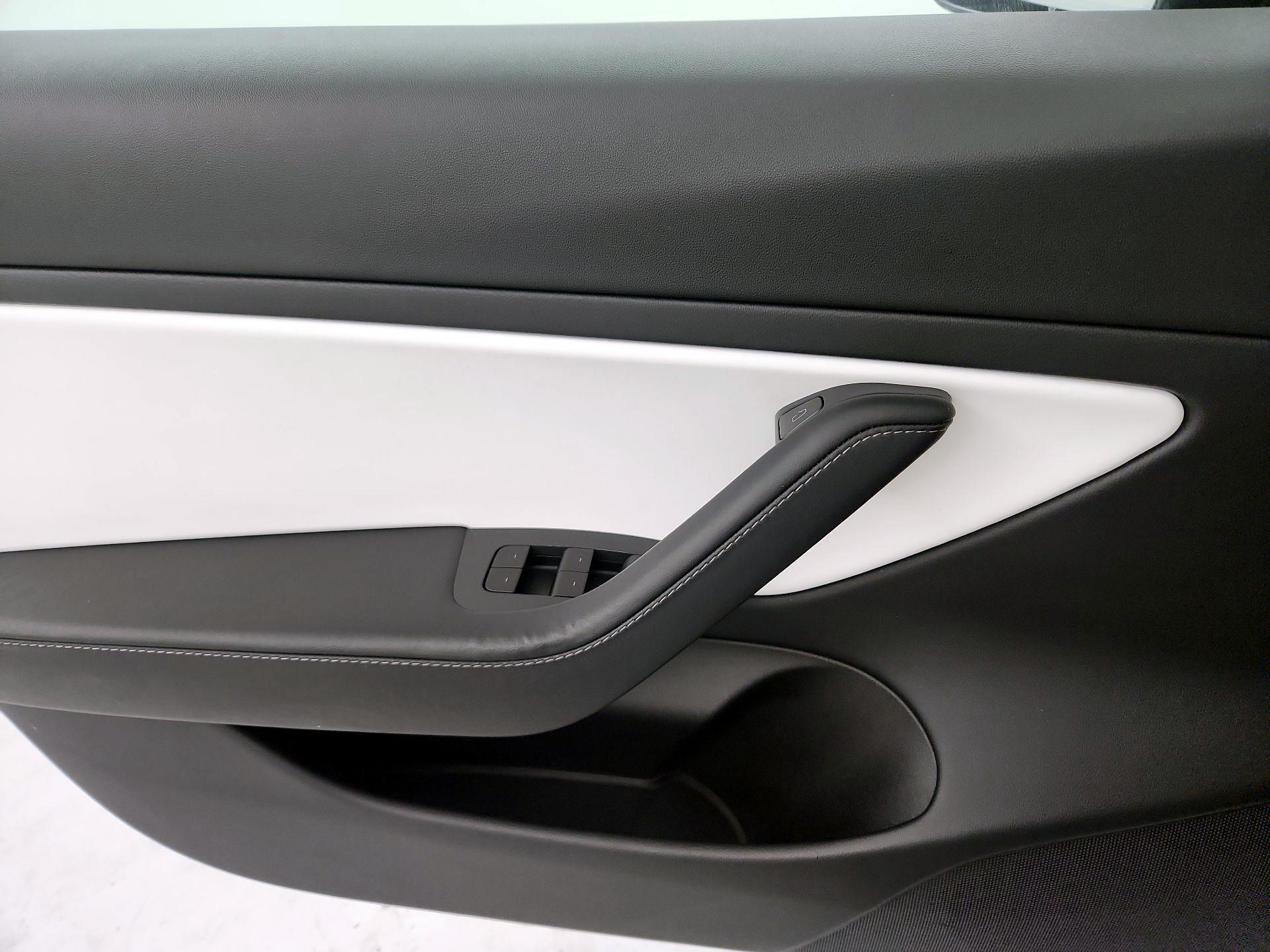 Thumbnail: 2021 Tesla Model 3 - 10