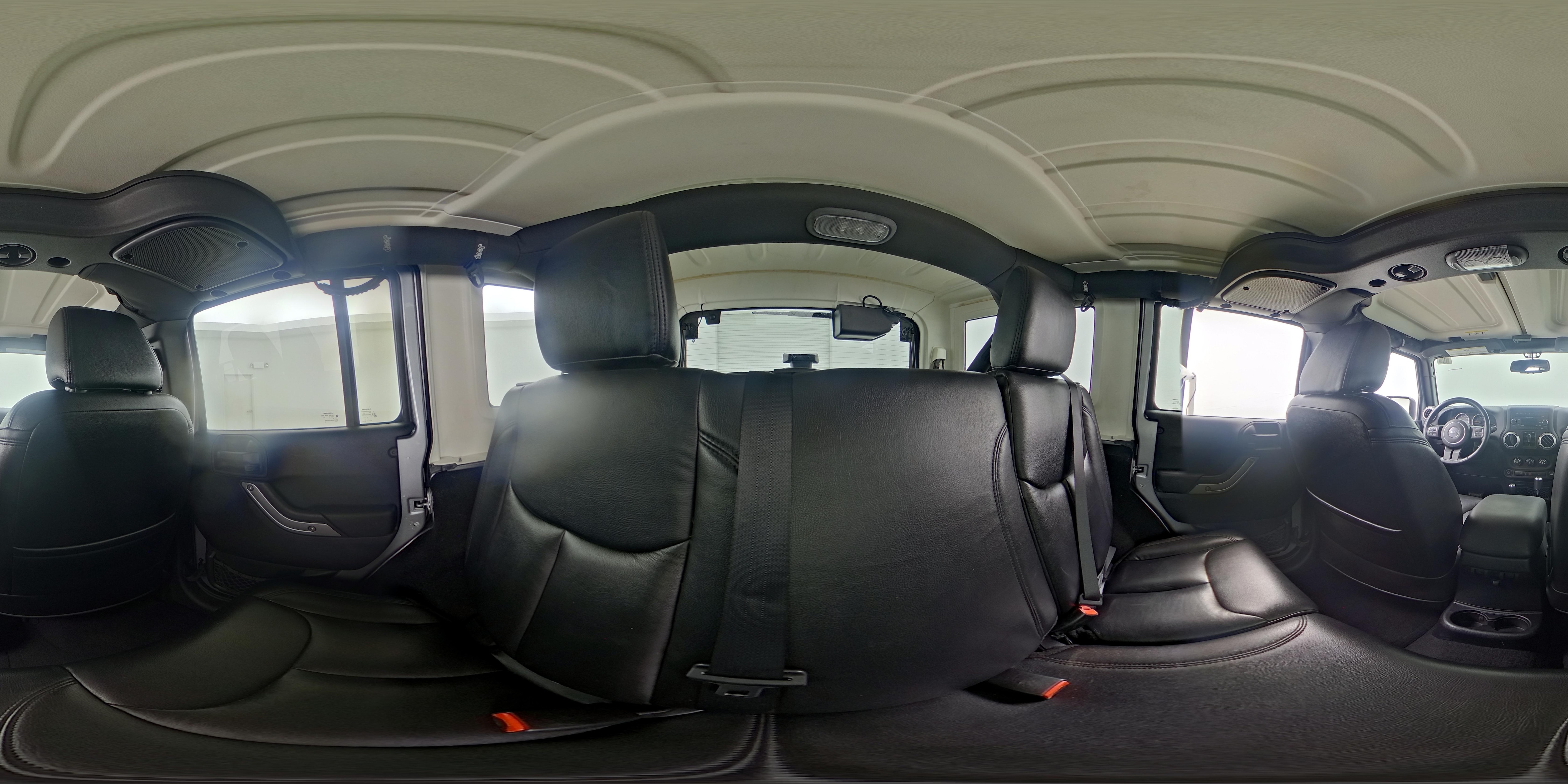 2015 Jeep Wrangler Unlimited Sahara - Photo 23