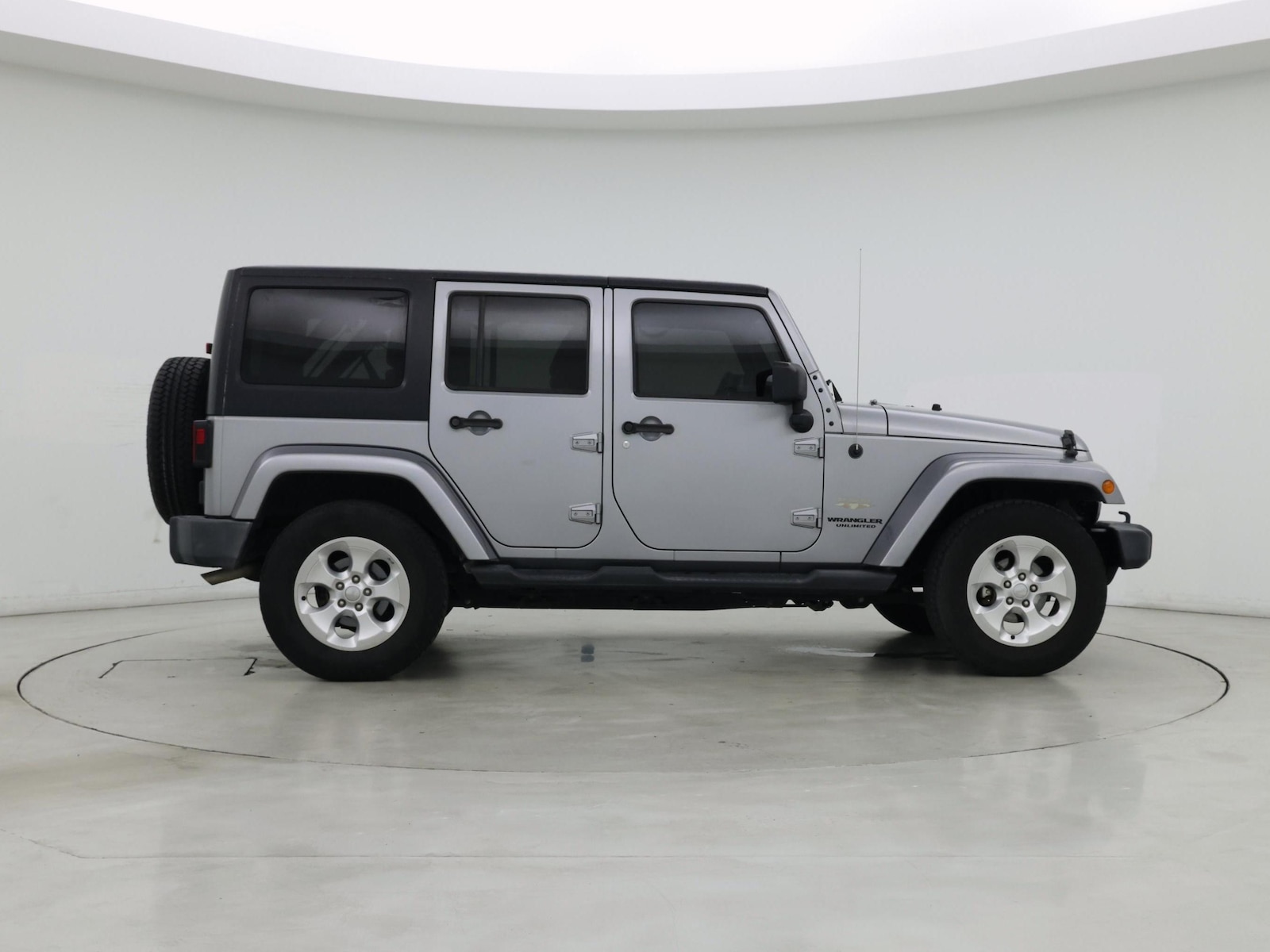 2015 Jeep Wrangler Unlimited Sahara - Photo 8