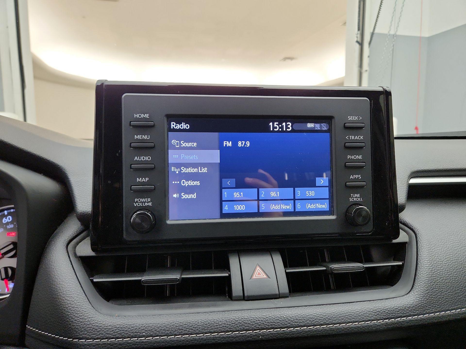 Thumbnail: 2019 Toyota RAV4 - 15