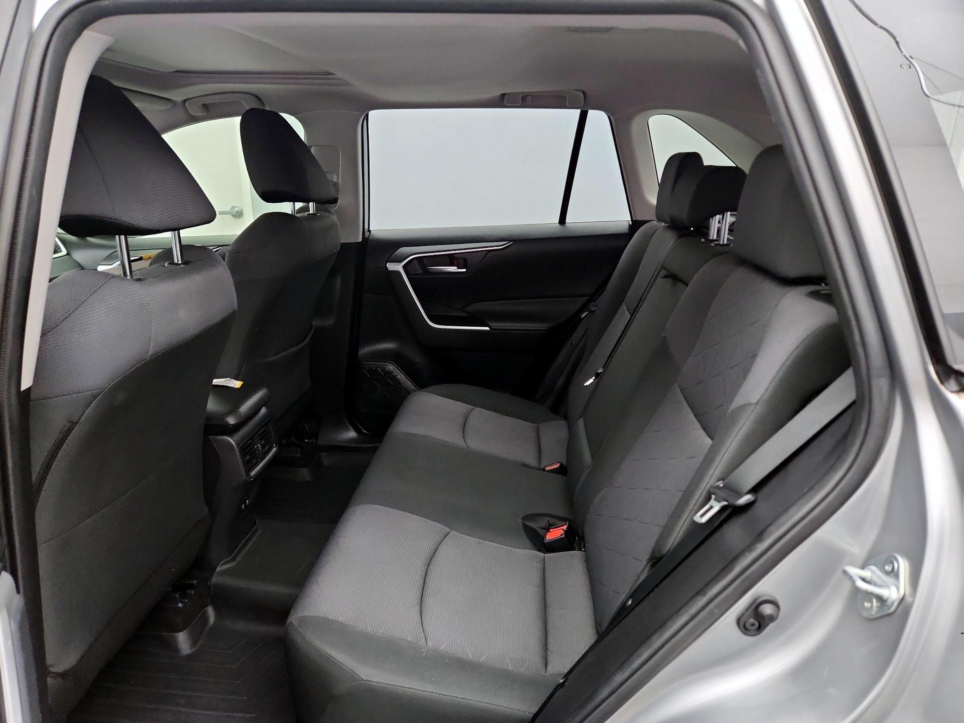 Thumbnail: 2019 Toyota RAV4 - 20
