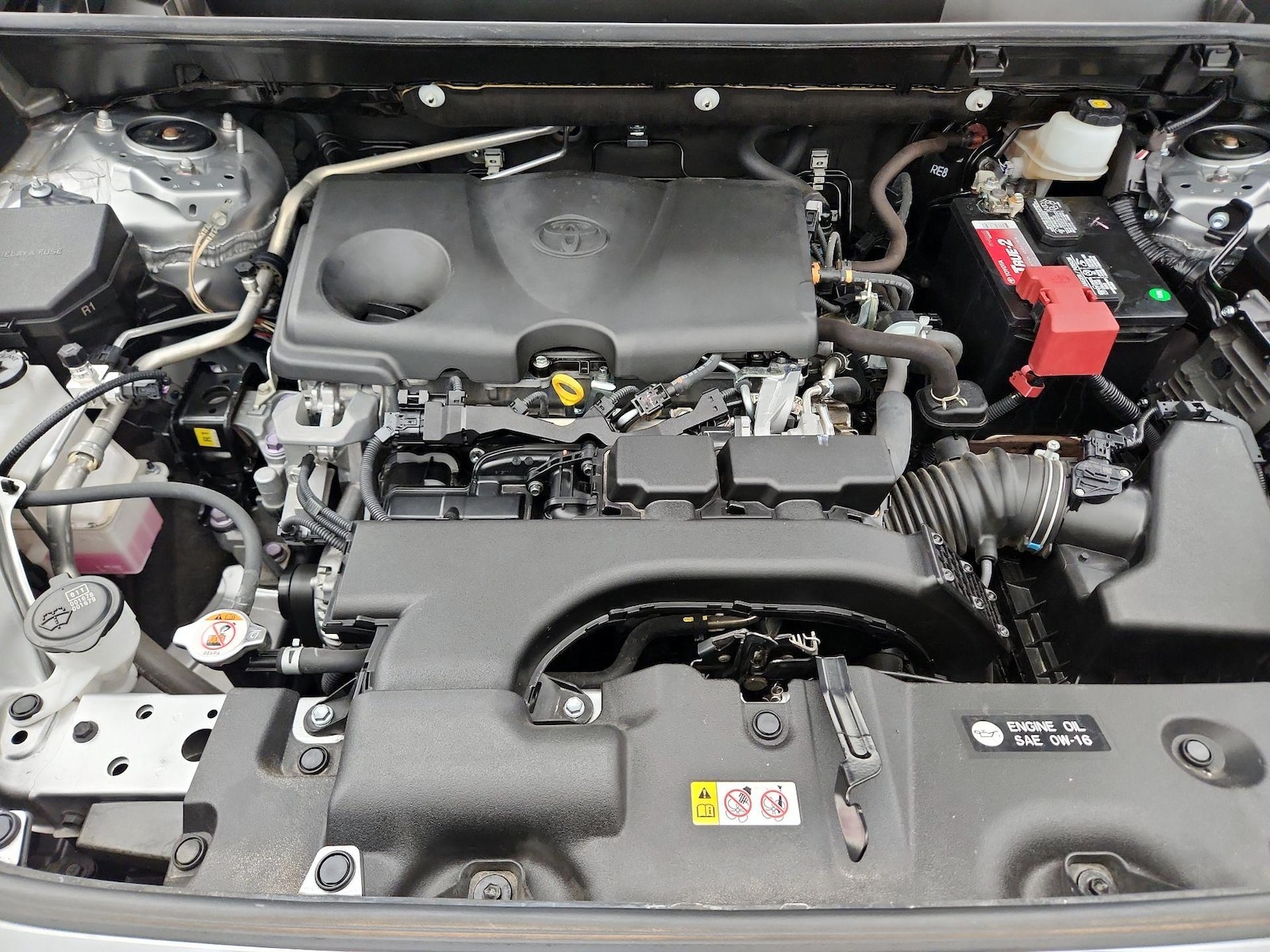 2019 Toyota RAV4 XLE - Photo 23