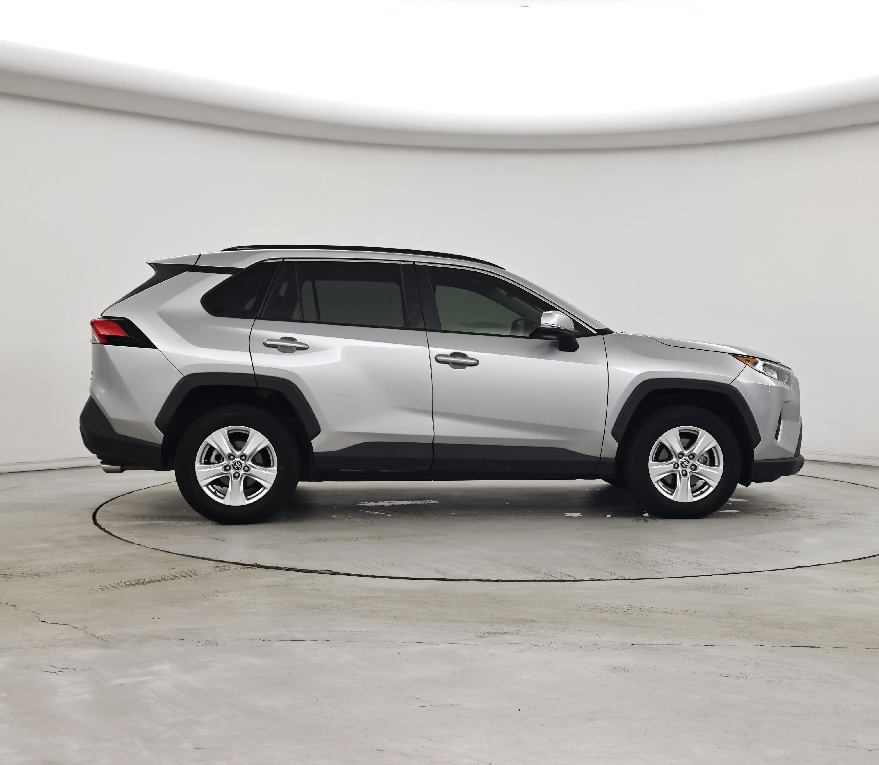 Thumbnail: 2019 Toyota RAV4 - 7
