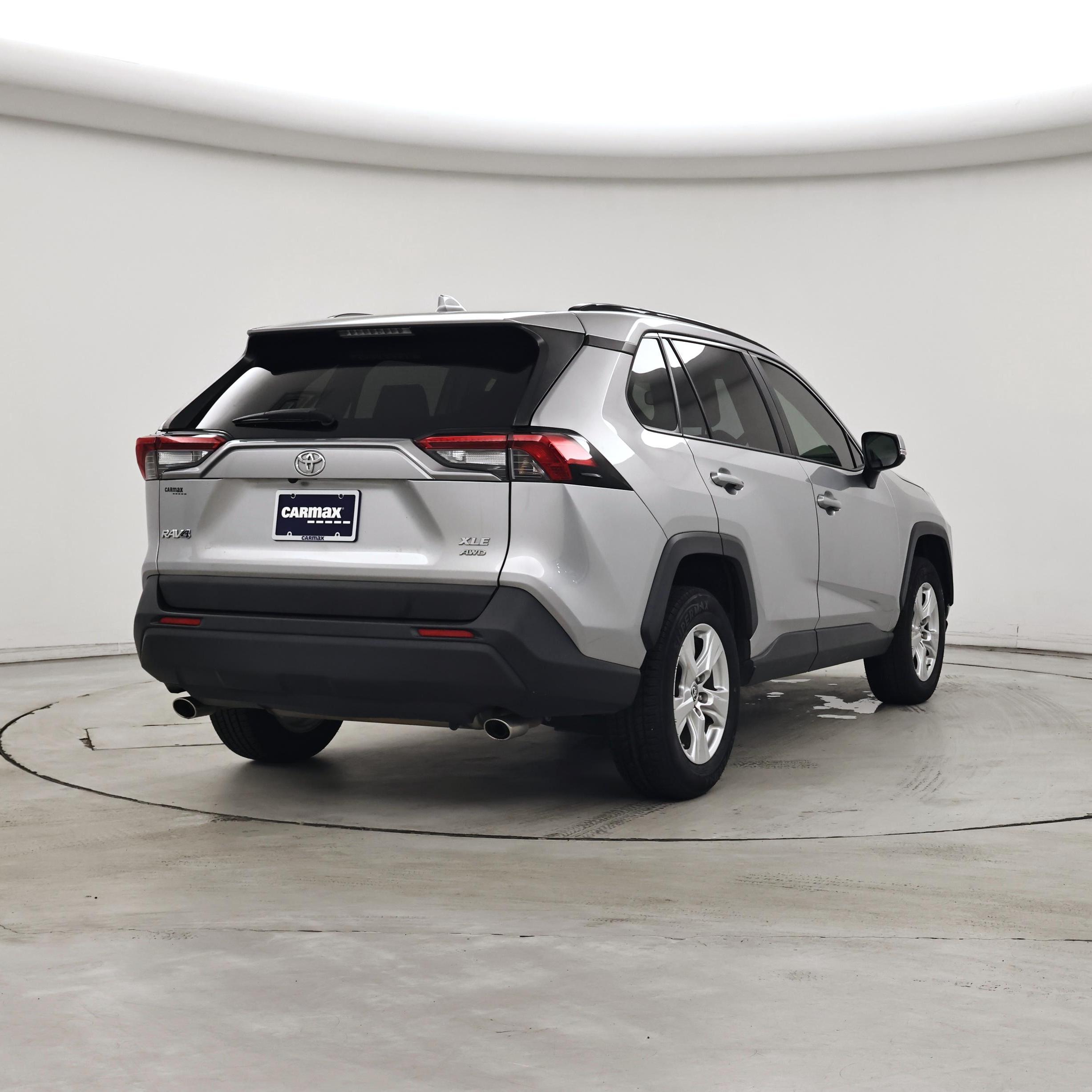 Thumbnail: 2019 Toyota RAV4 - 8