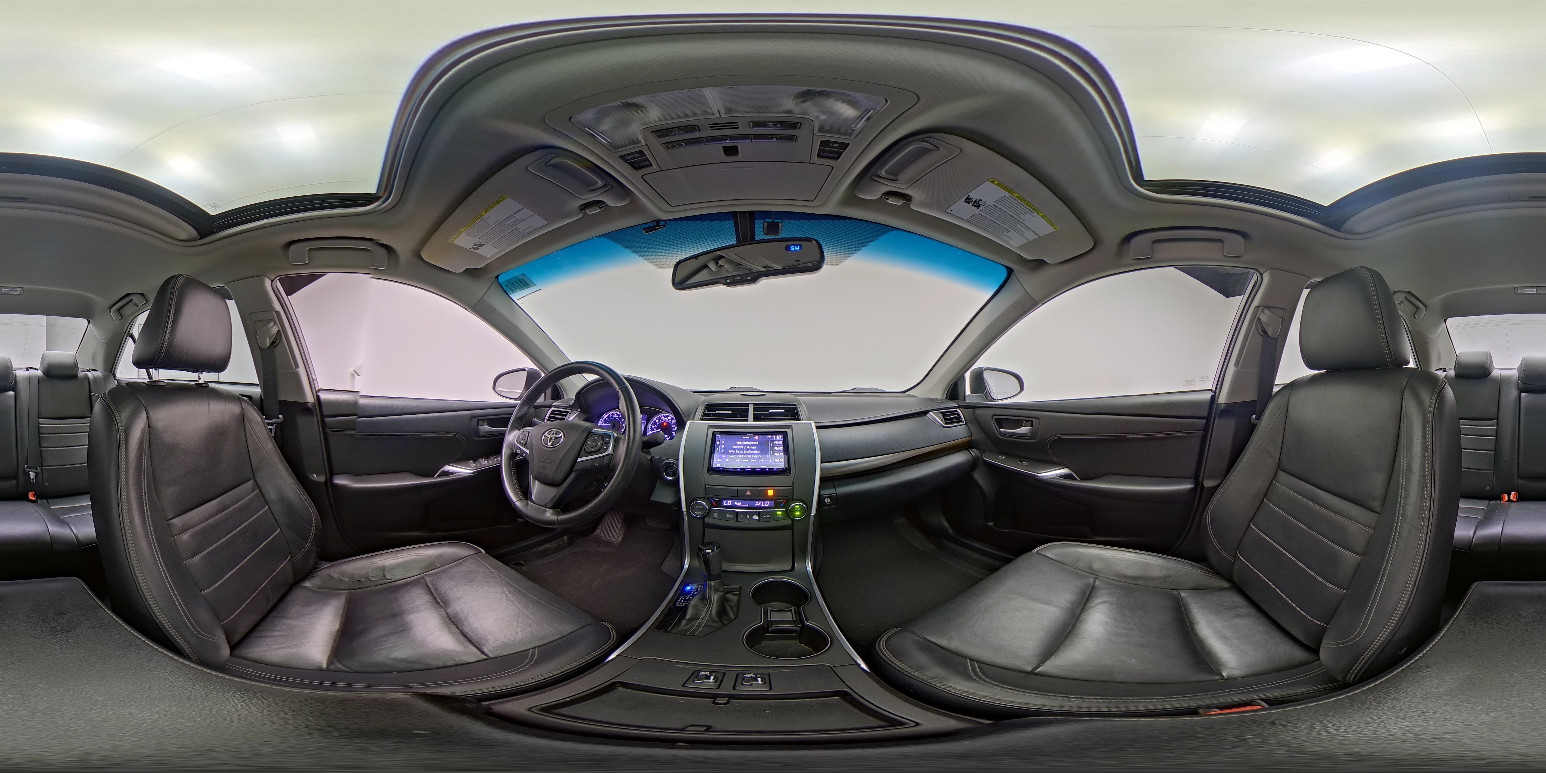 2017 Toyota Camry XLE - Photo 25