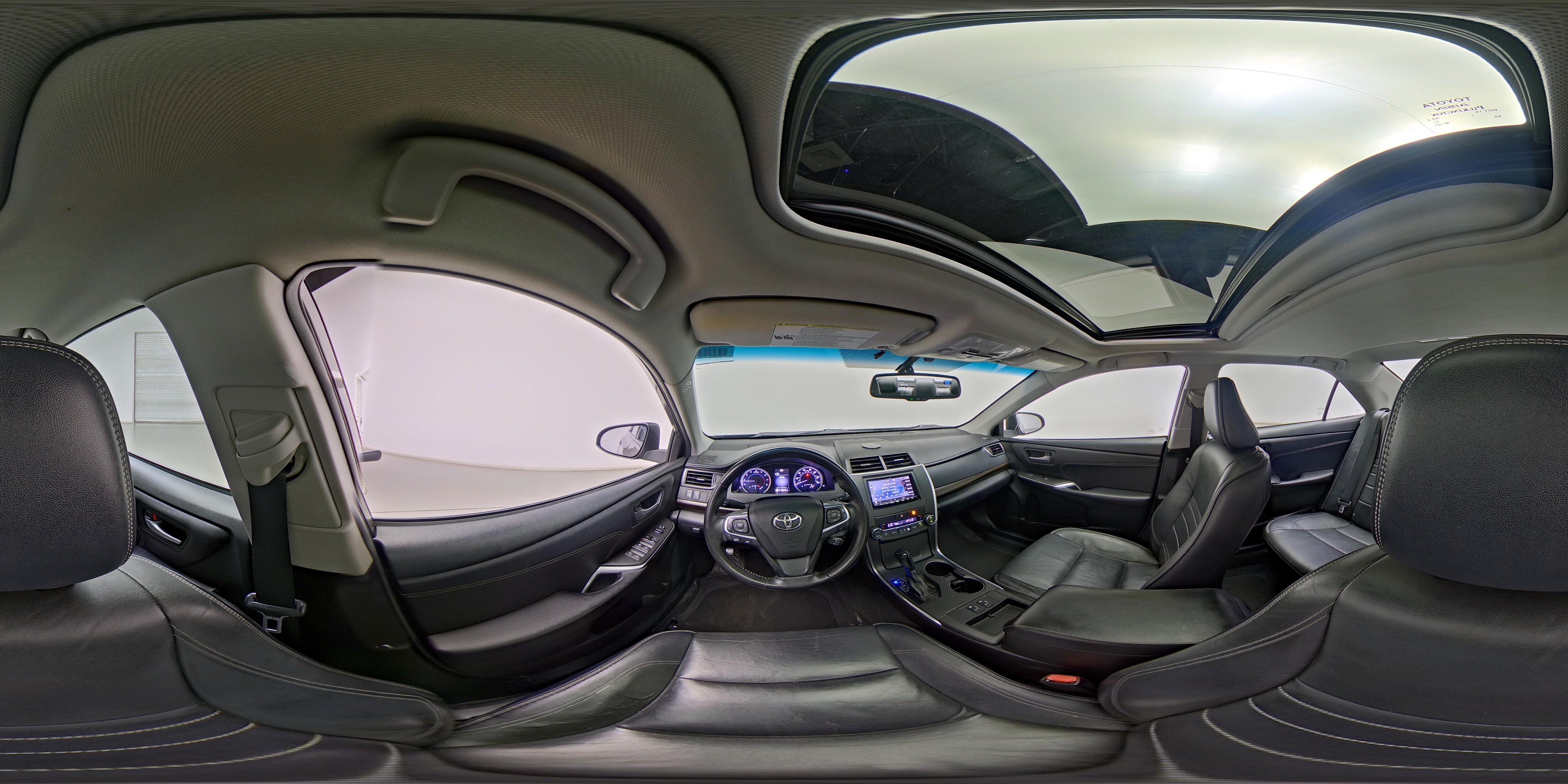 2017 Toyota Camry XLE - Photo 27