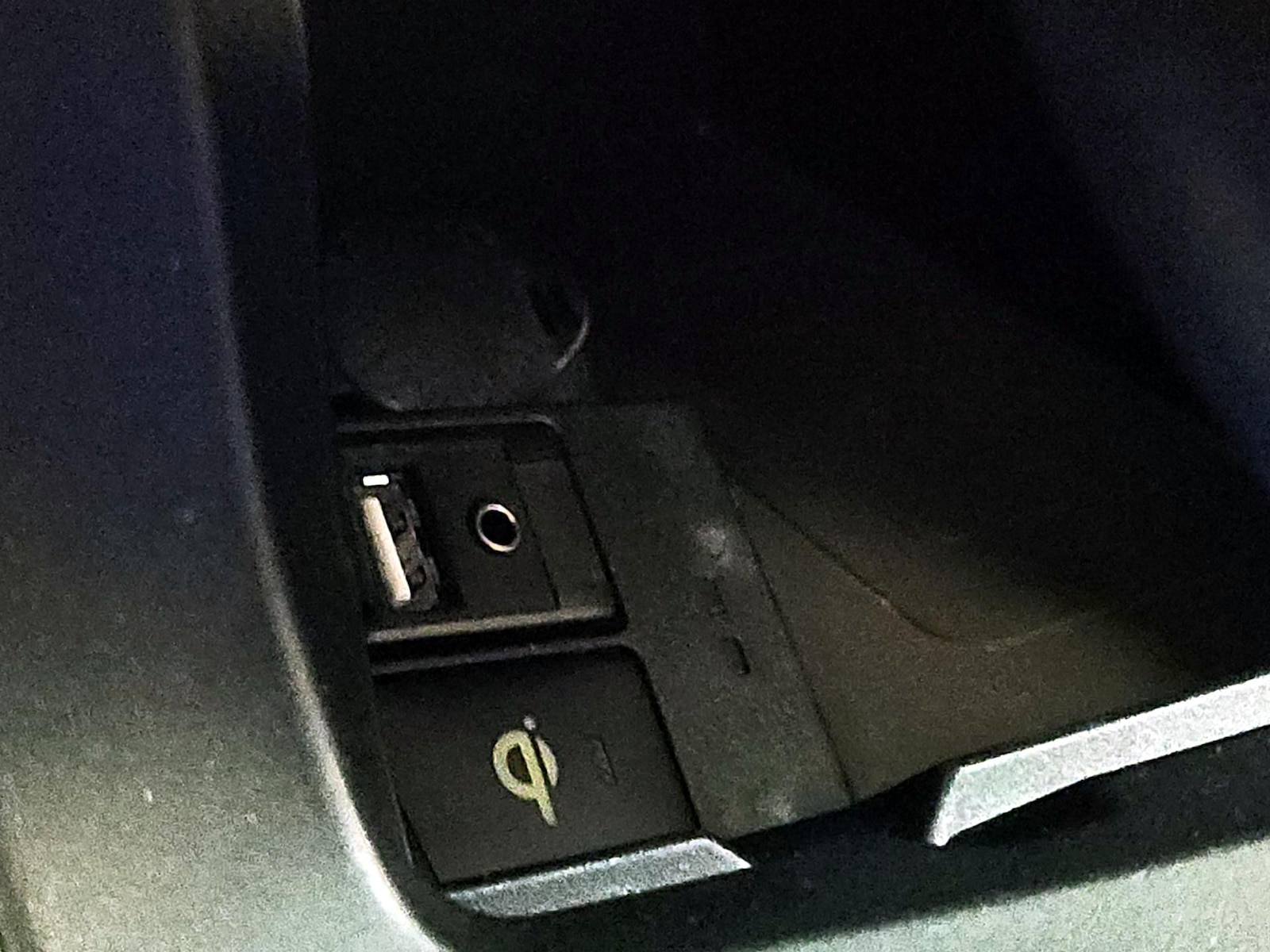 2017 Toyota Camry XLE - Photo 19