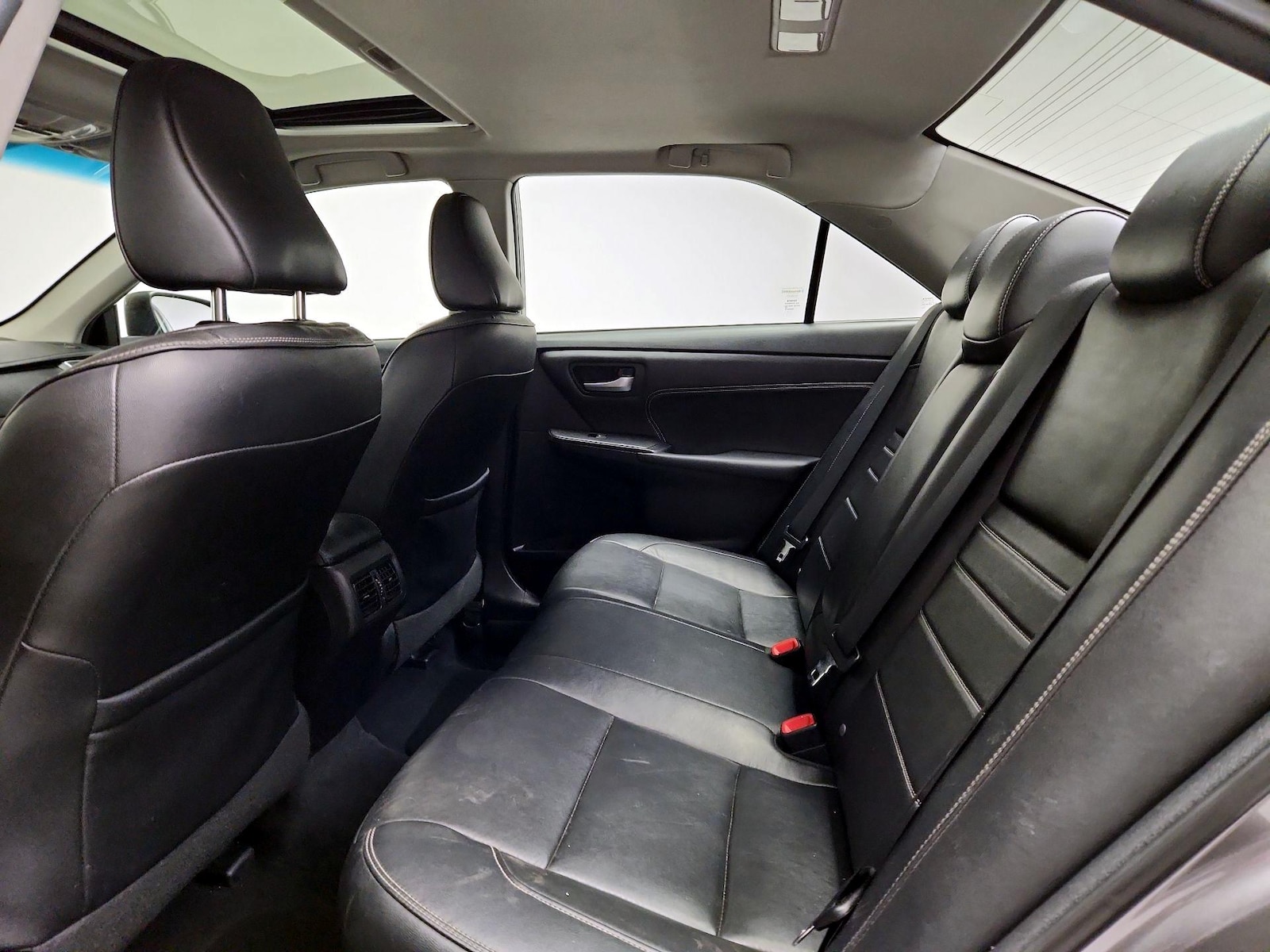 2017 Toyota Camry XLE - Photo 21