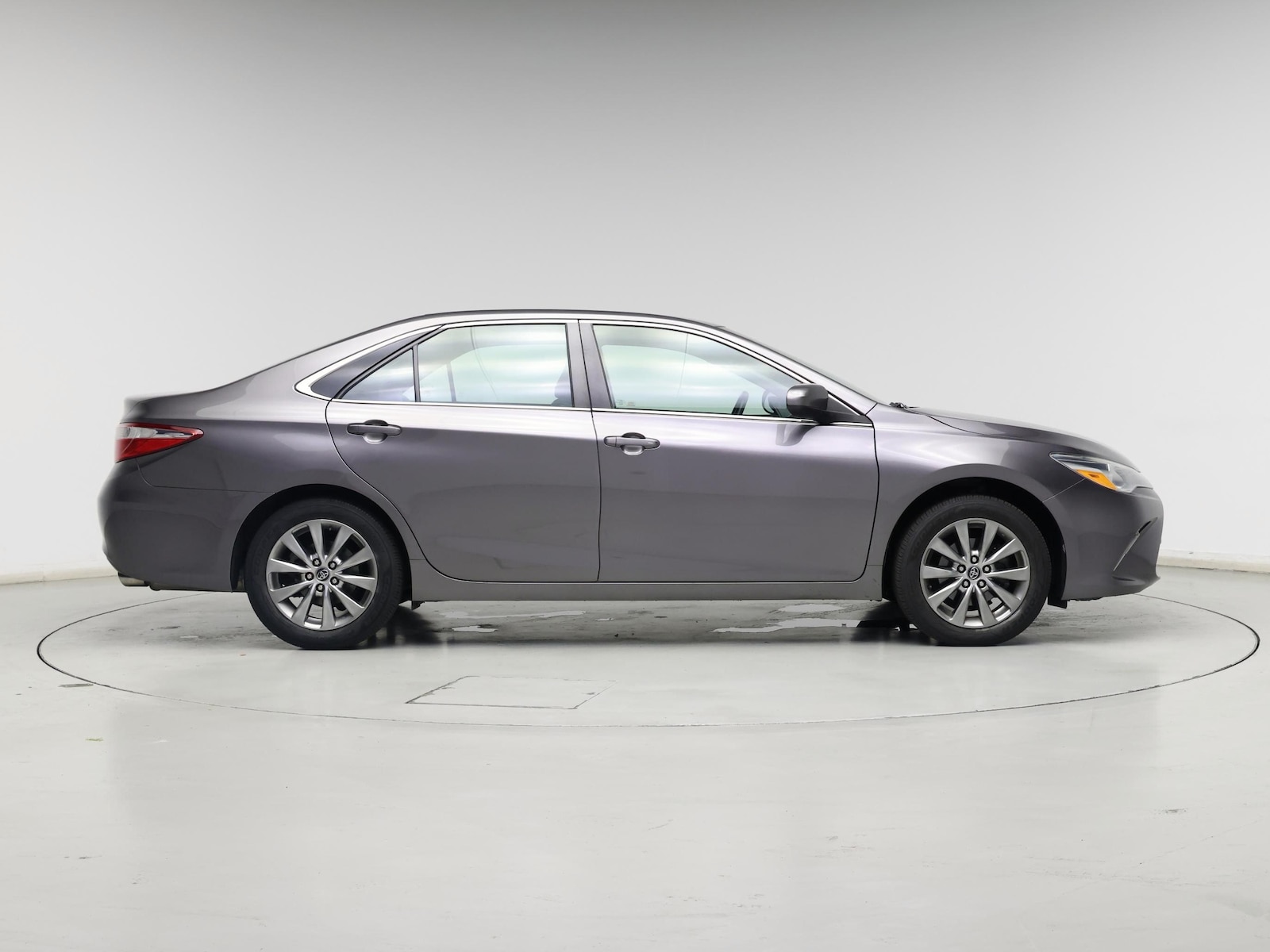 2017 Toyota Camry XLE - Photo 8