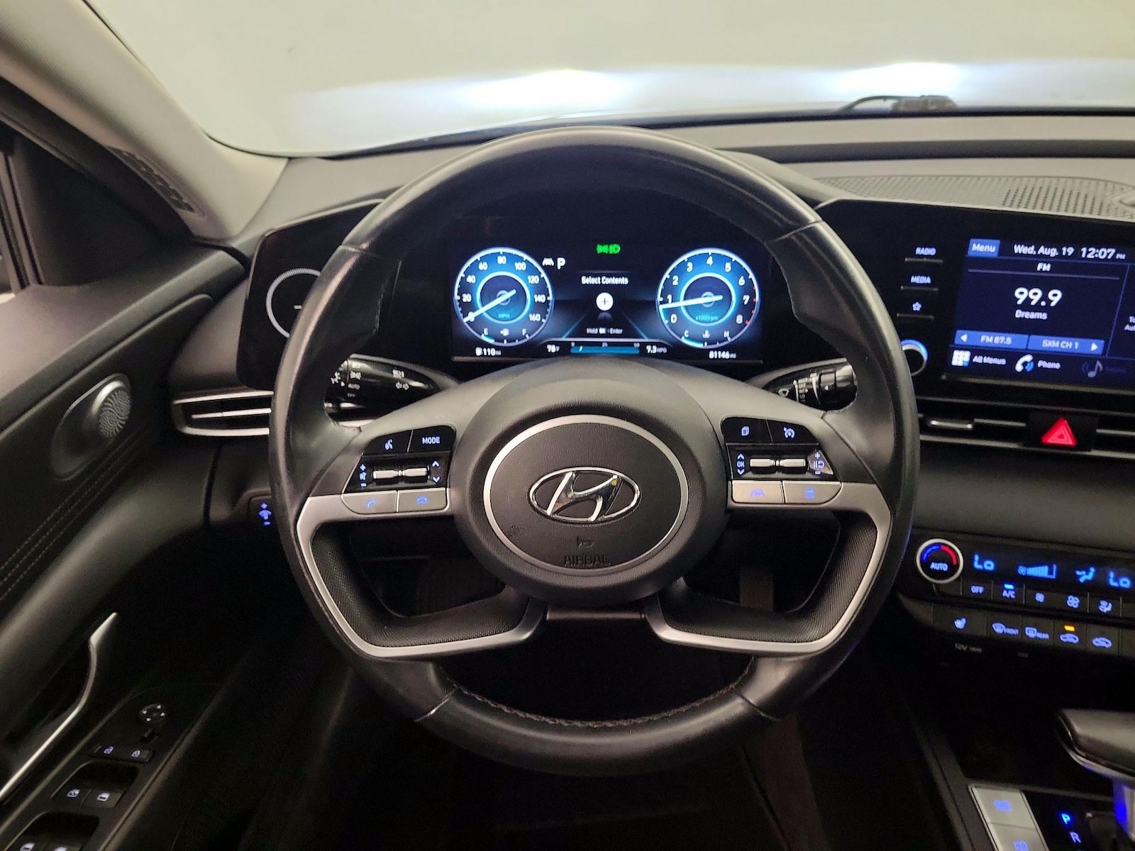 2021 Hyundai Elantra SEL - Photo 11
