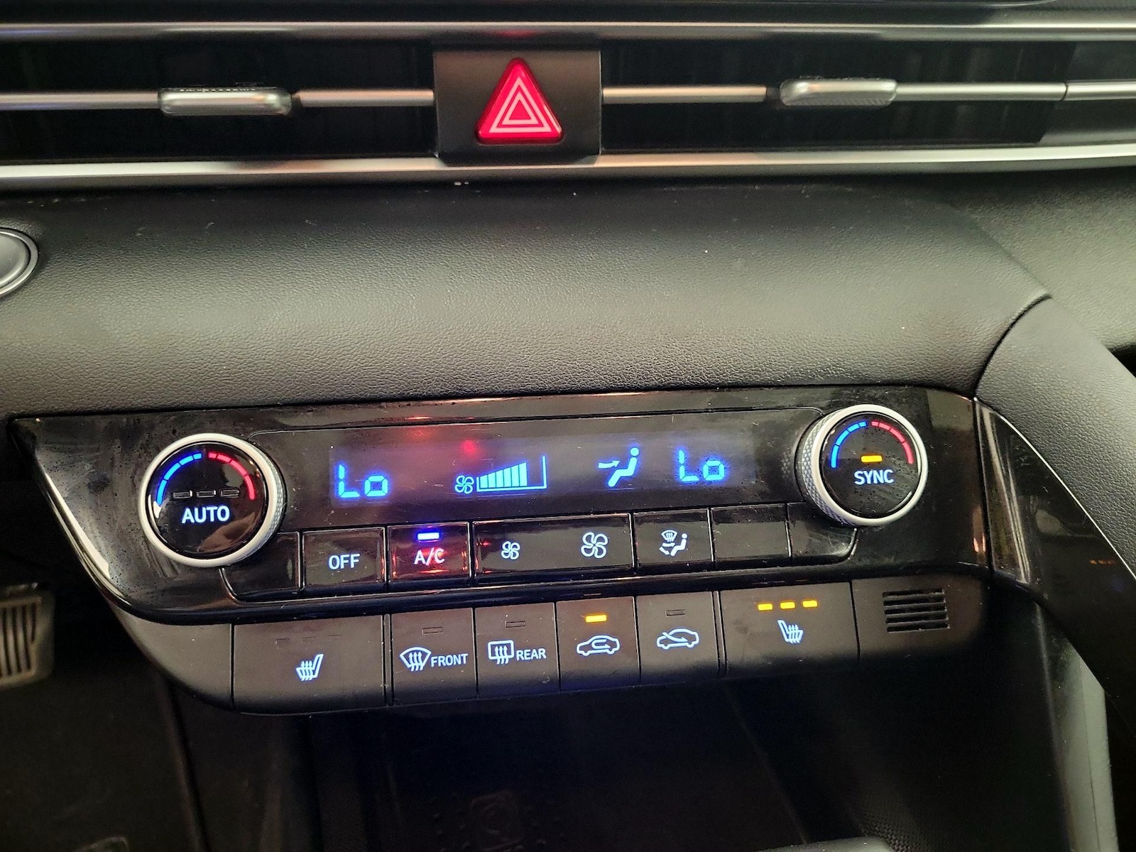 2021 Hyundai Elantra SEL - Photo 17