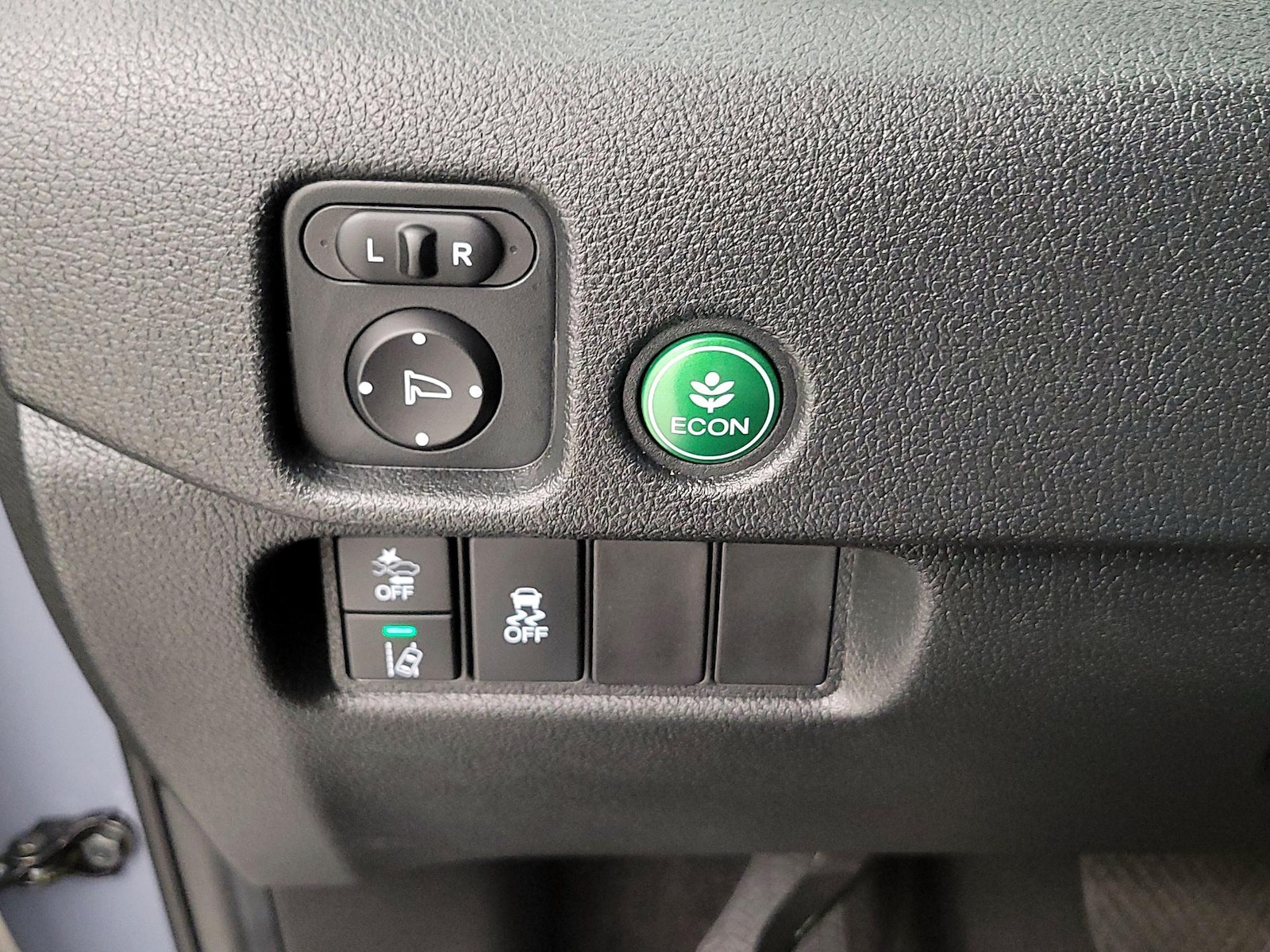 2022 Honda Pilot SE - Photo 14
