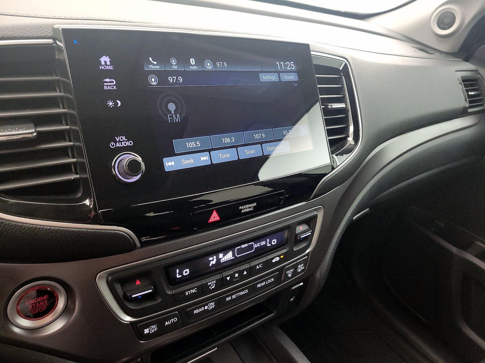 2022 Honda Pilot SE - Photo 16