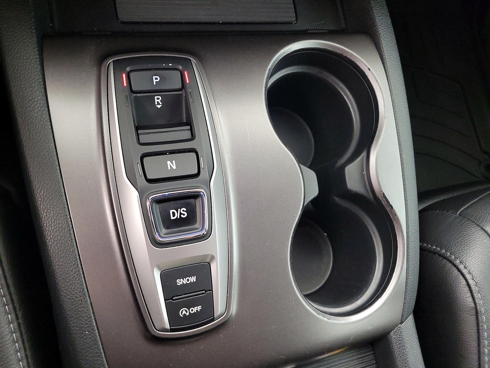 2022 Honda Pilot SE - Photo 18