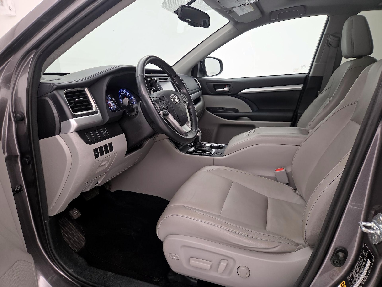 2015 Toyota Highlander XLE - Photo 12