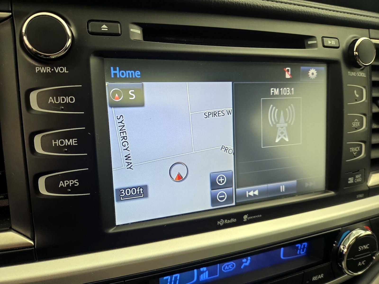 2015 Toyota Highlander XLE - Photo 15