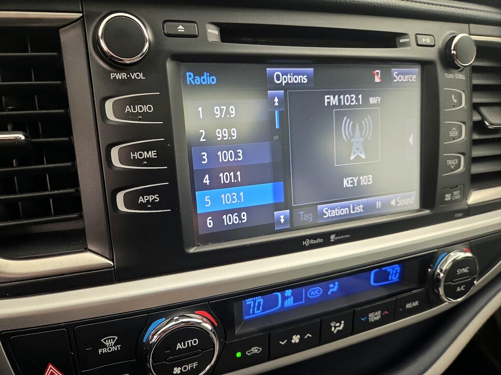 2015 Toyota Highlander XLE - Photo 17