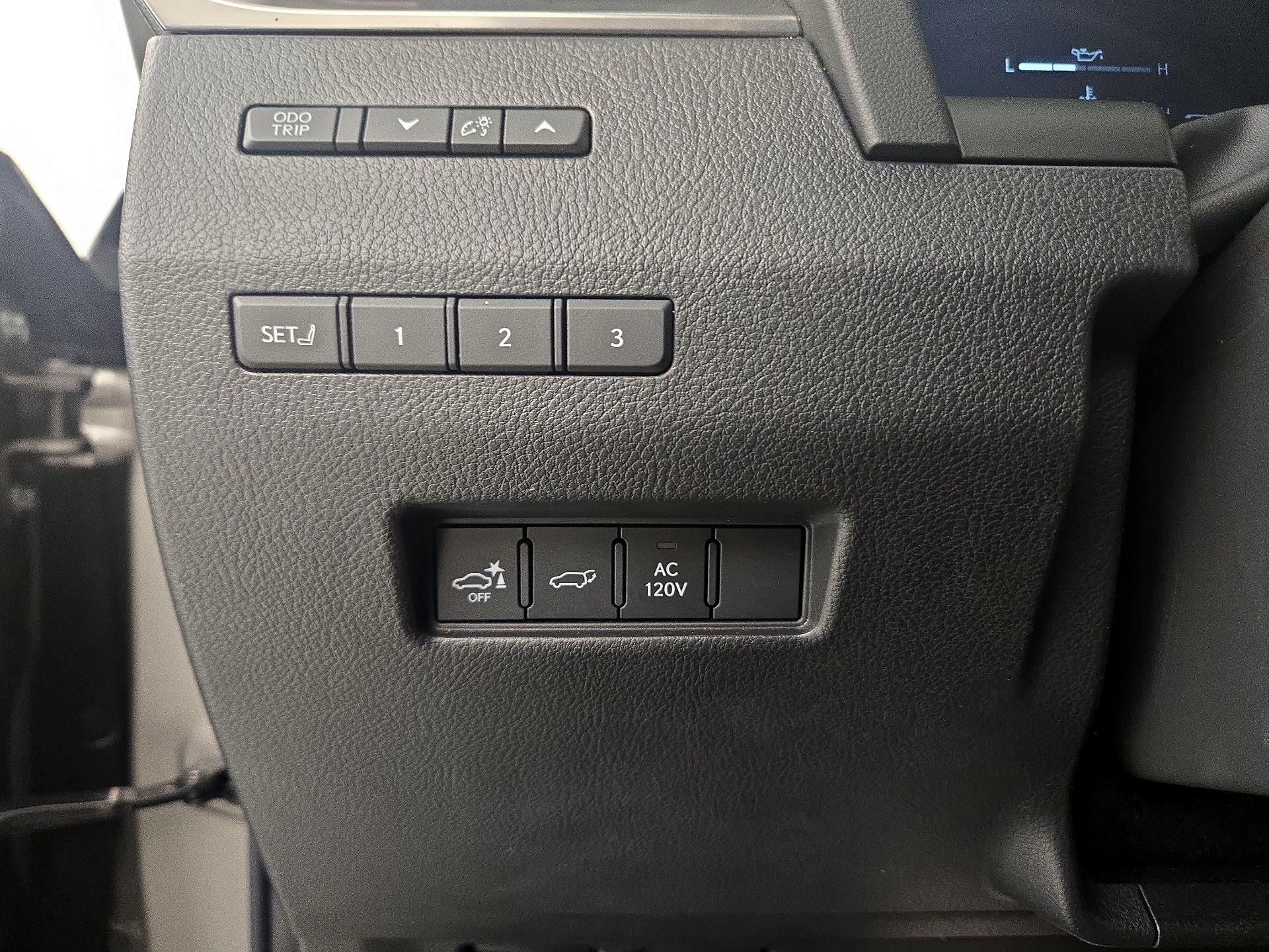 Thumbnail: 2024 Lexus GX - 13