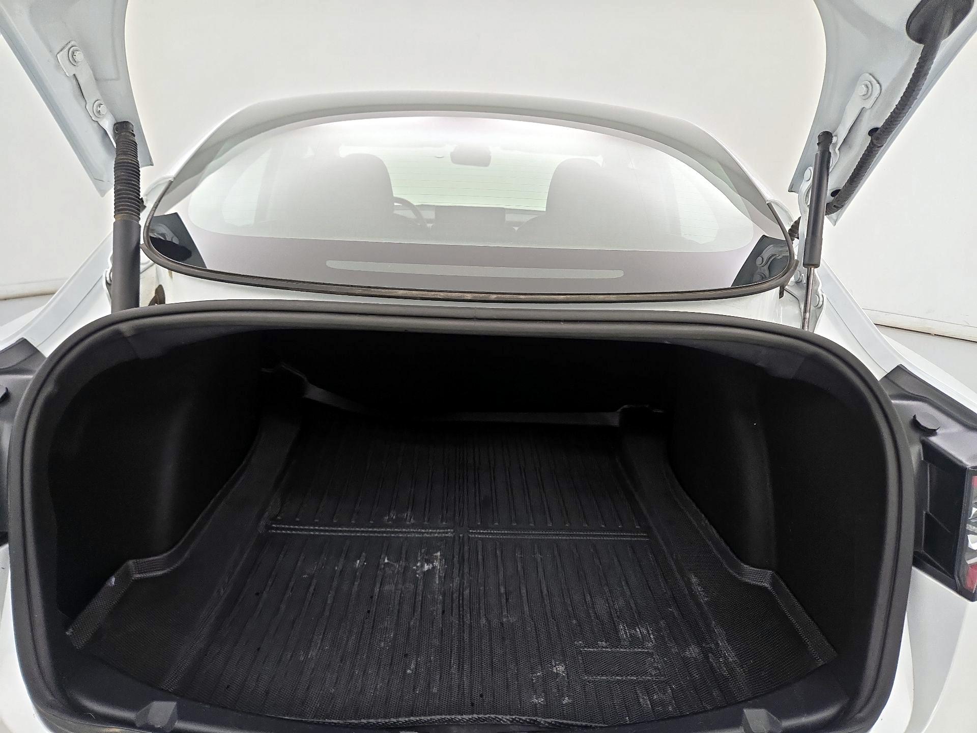 Thumbnail: 2023 Tesla Model 3 - 20