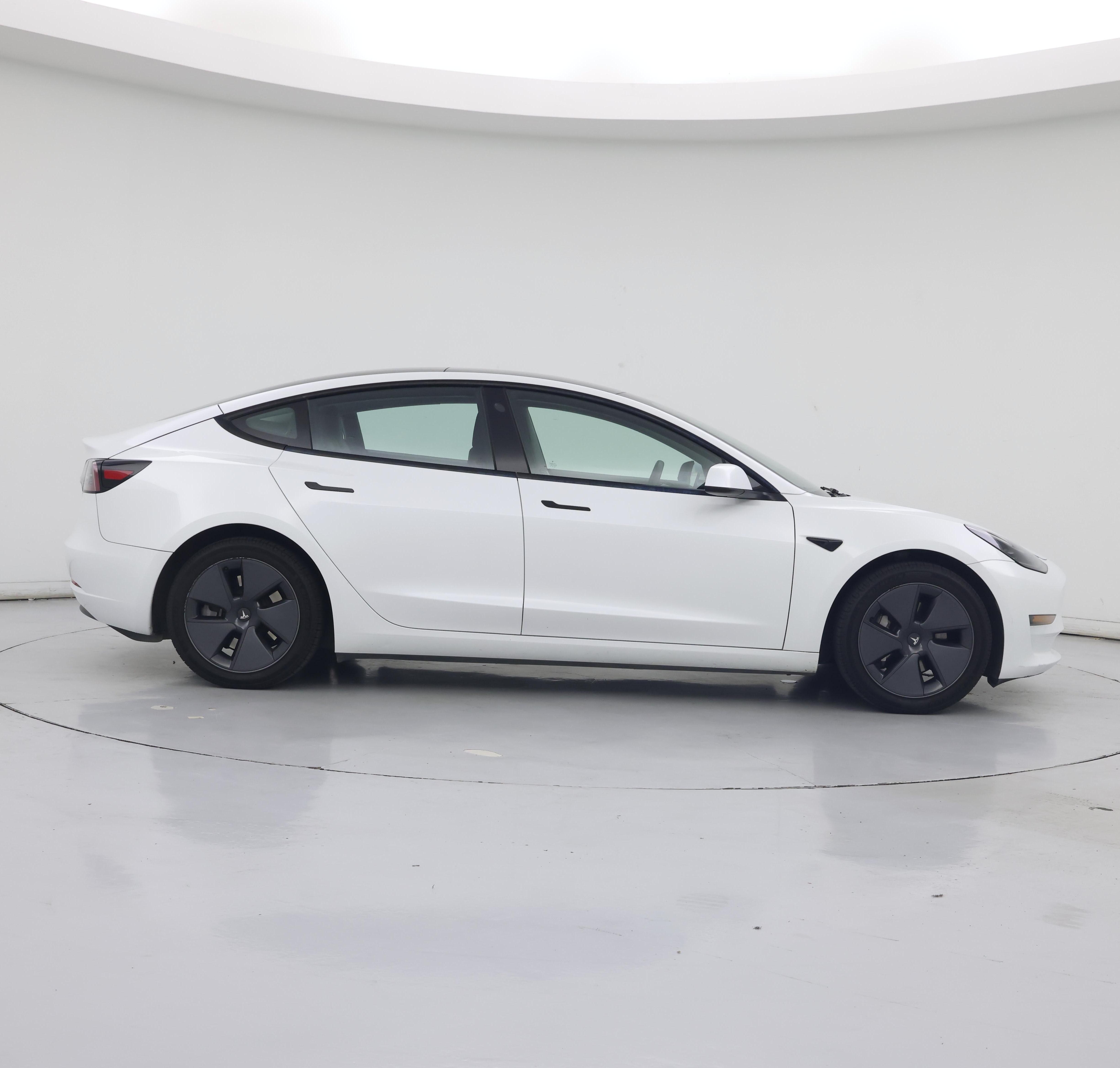 Thumbnail: 2023 Tesla Model 3 - 7