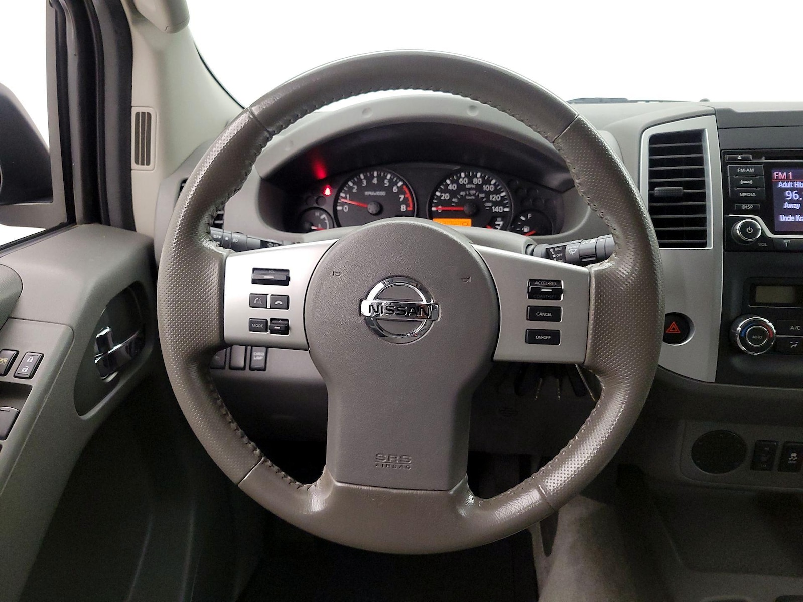 2016 Nissan Frontier SV - Photo 11