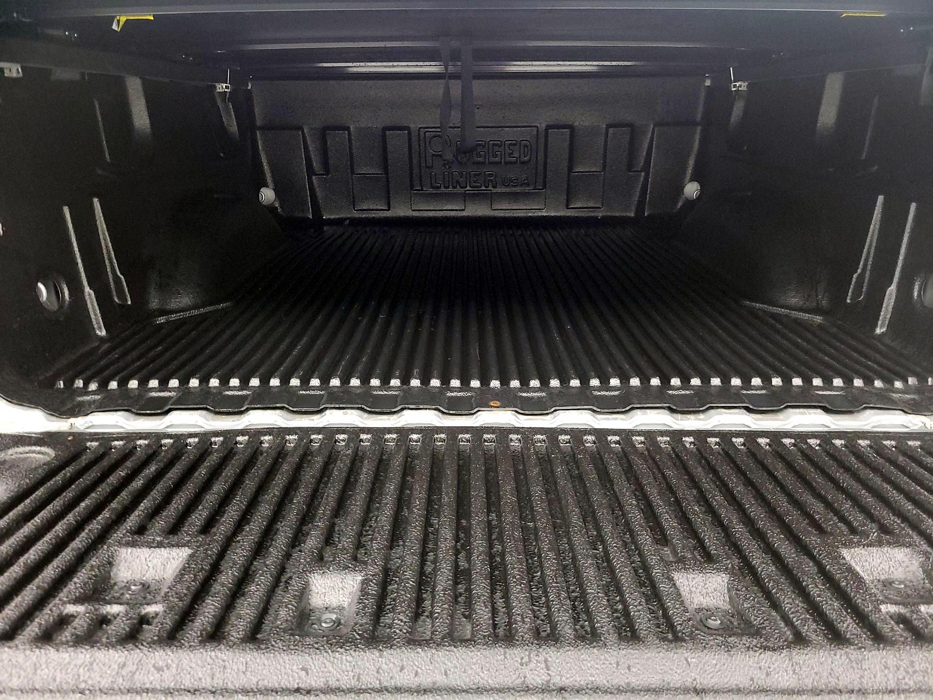 Thumbnail: 2018 Chevrolet Silverado 1500 - 20