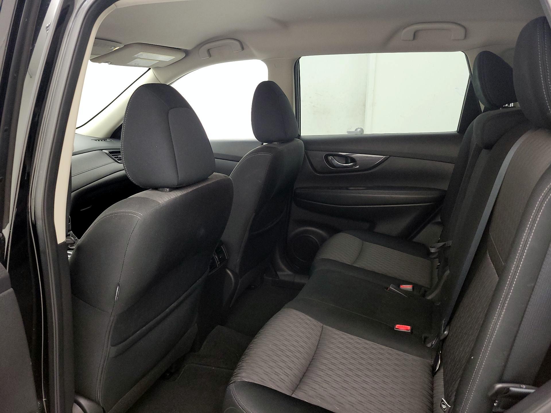 Thumbnail: 2020 Nissan Rogue - 19