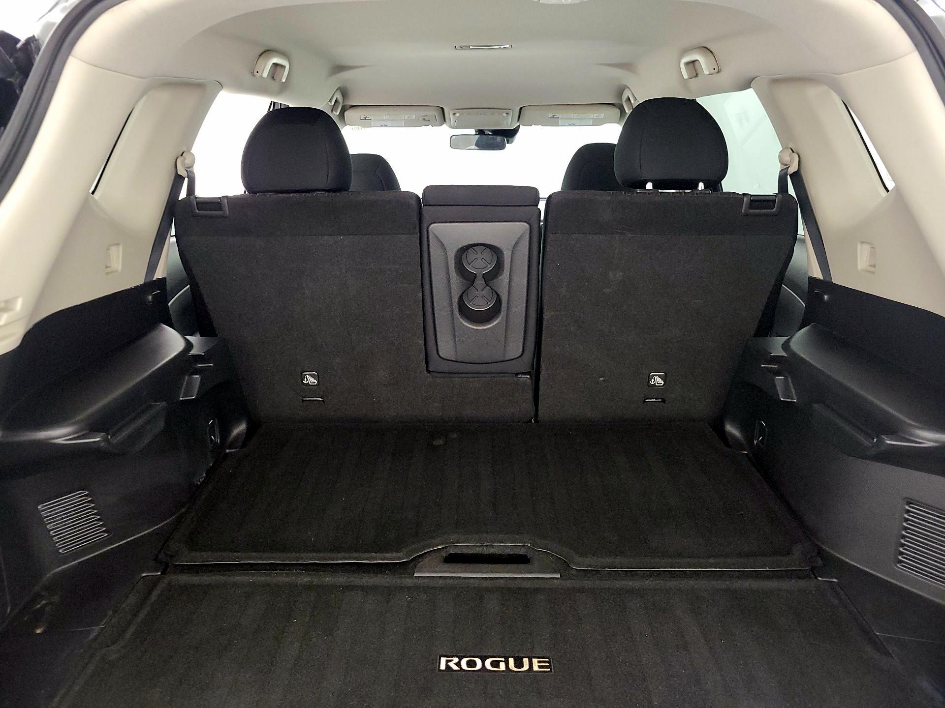 Thumbnail: 2020 Nissan Rogue - 20