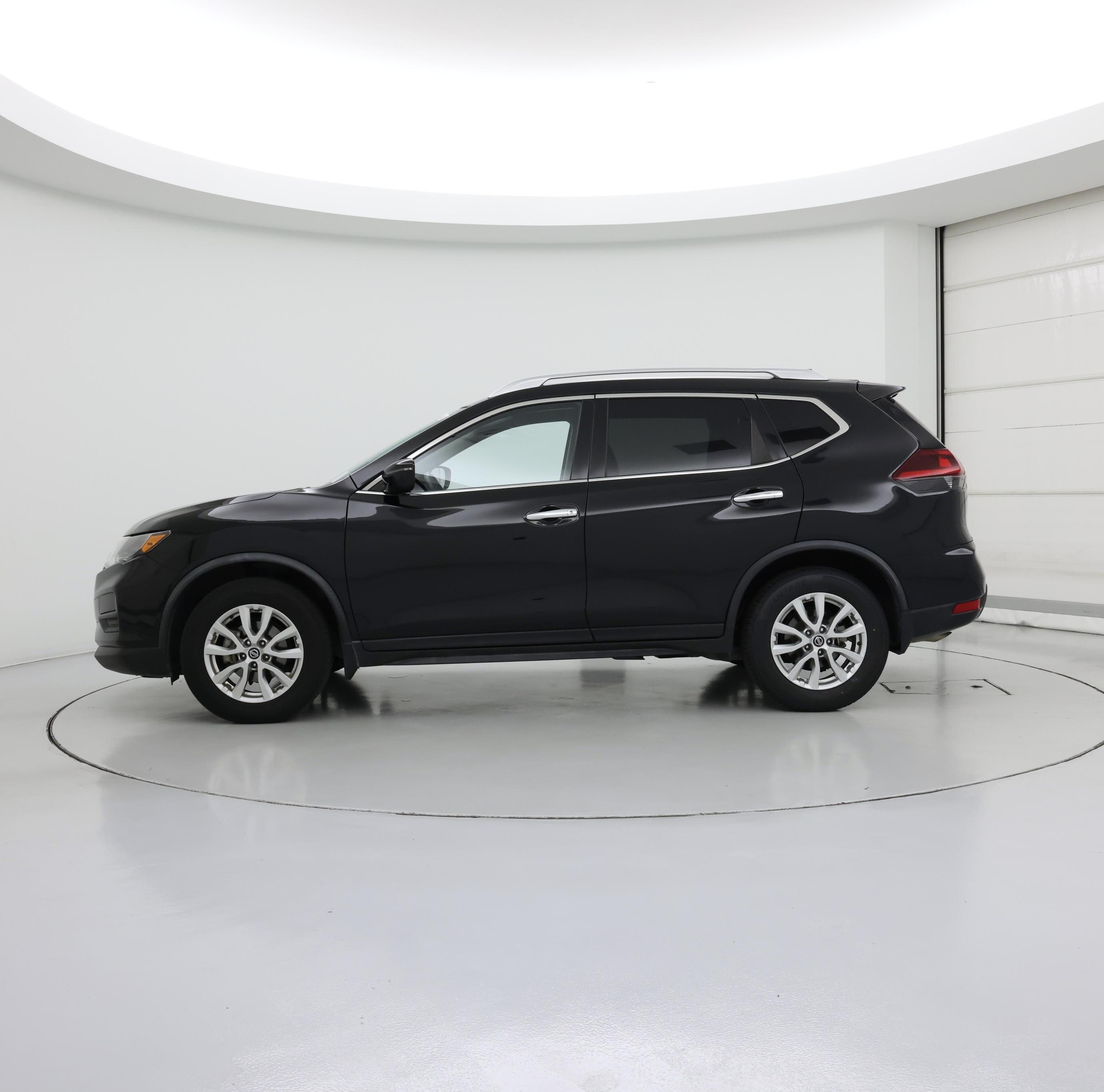 Thumbnail: 2020 Nissan Rogue - 3