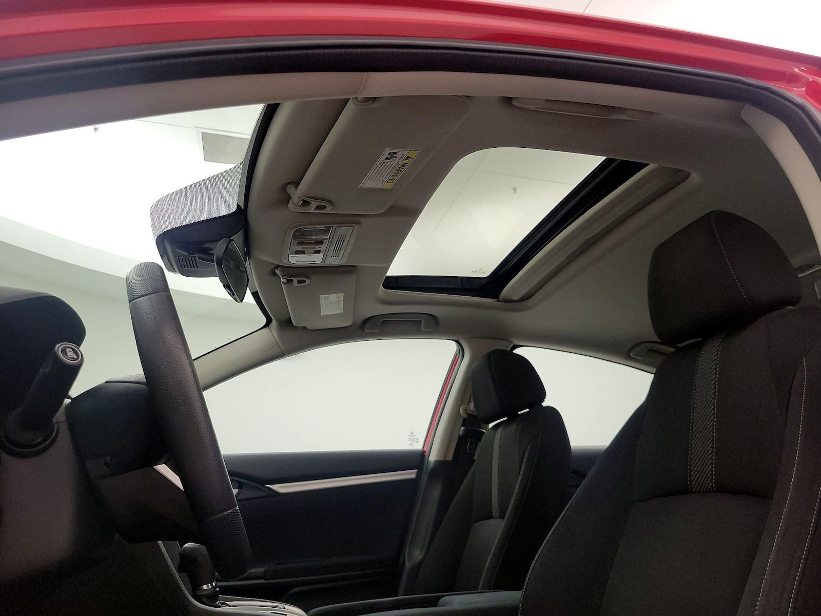 Sunroof(s) & Overhead Airbags