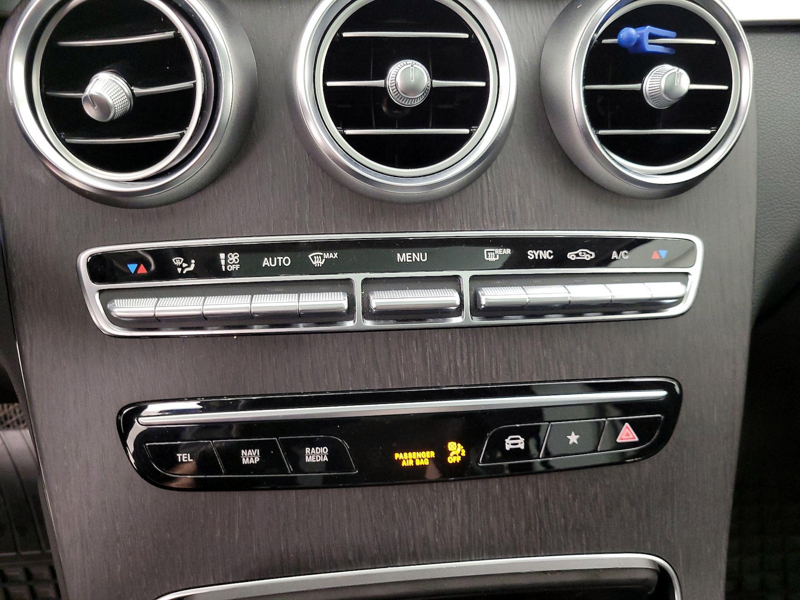 2020 Mercedes-Benz GLC GLC300 - Photo 17