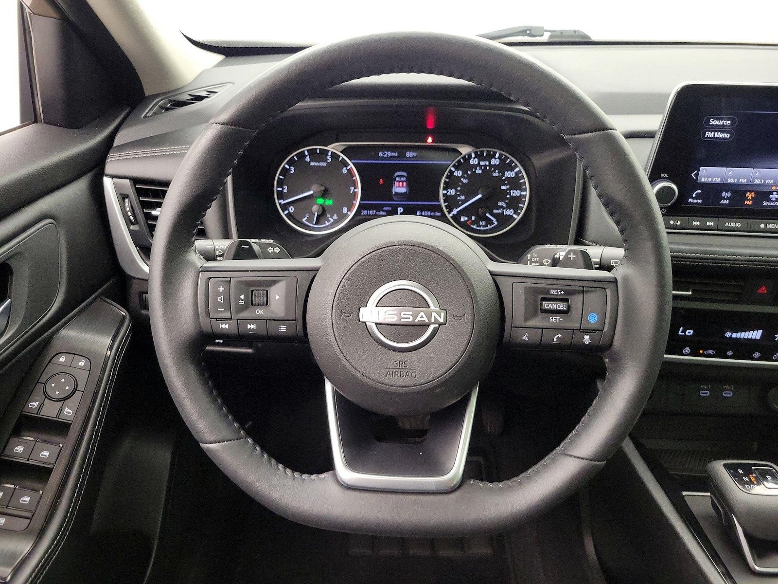 2024 Nissan Rogue SV - Photo 11