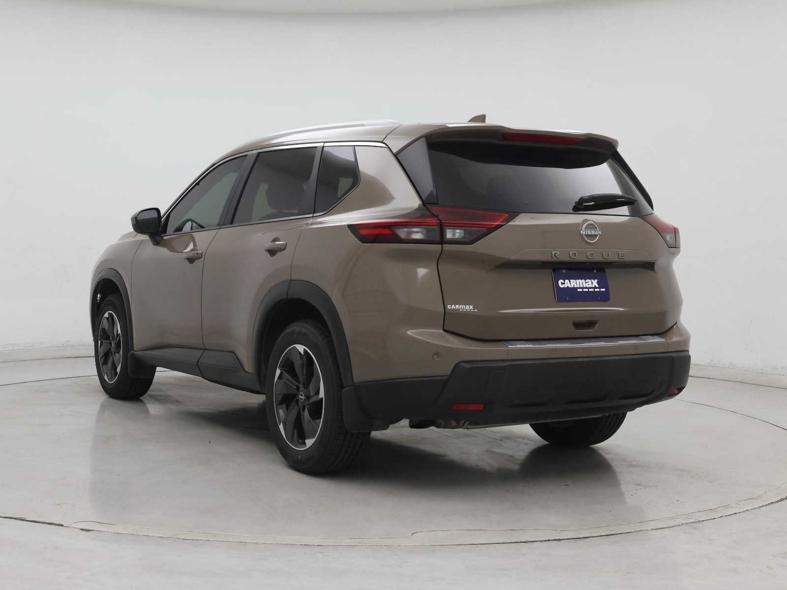 2024 Nissan Rogue SV - Photo 3