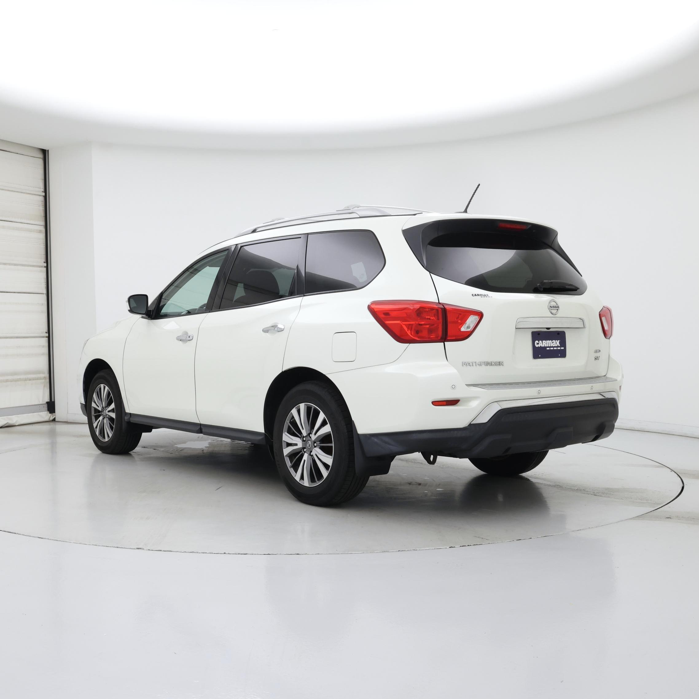 Thumbnail: 2018 Nissan Pathfinder - 2