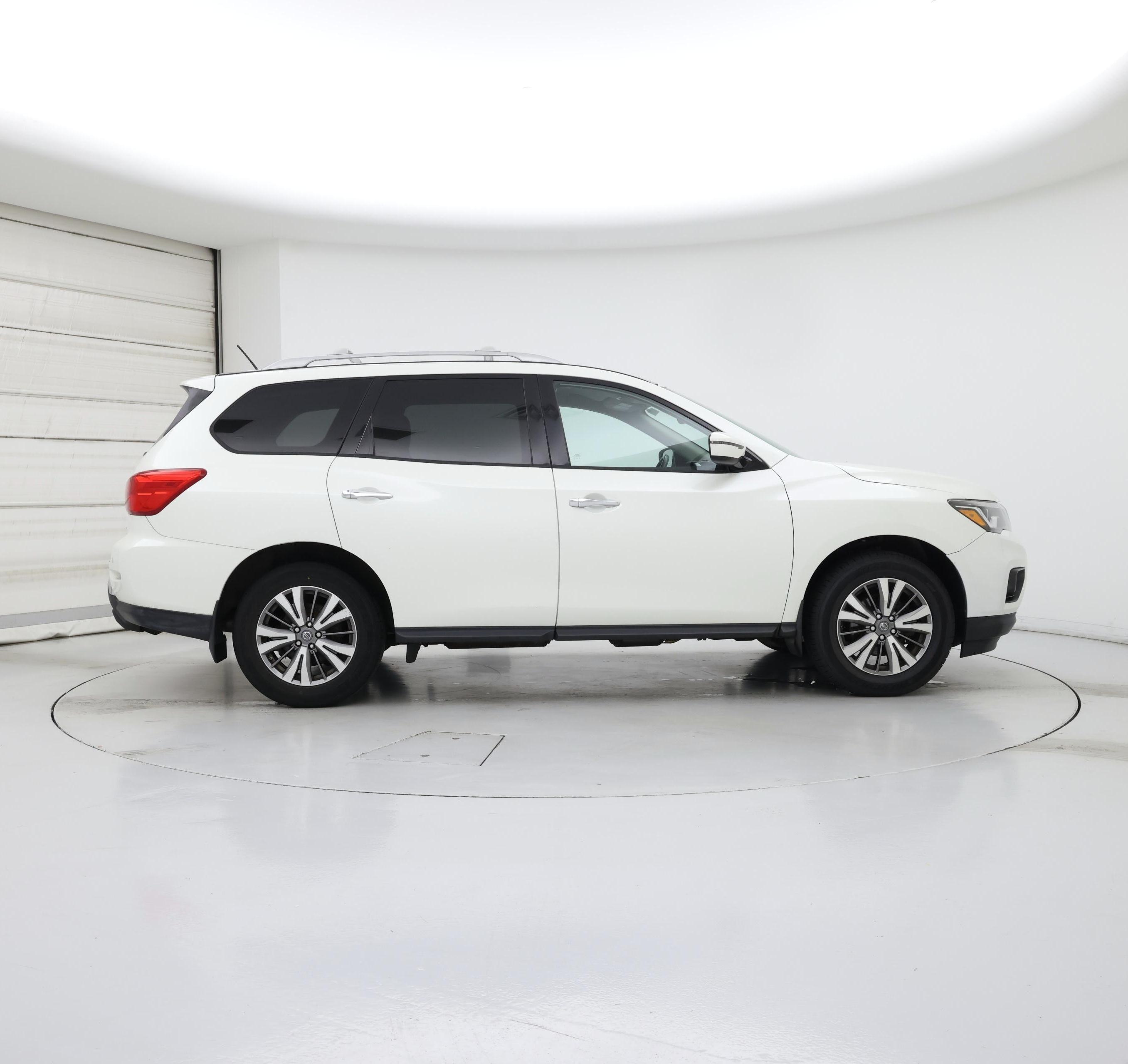 Thumbnail: 2018 Nissan Pathfinder - 7