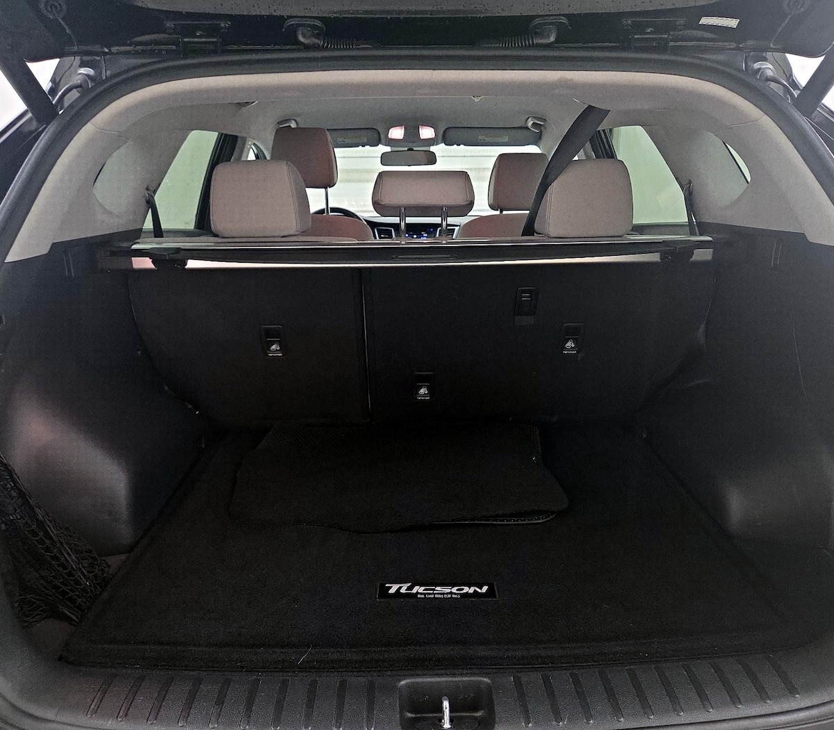 Trunk/Cargo (Seats Up)
