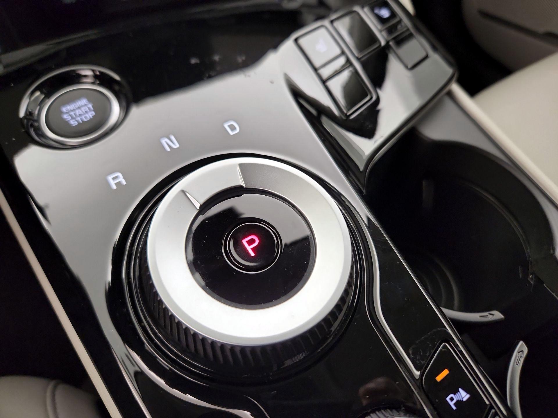 Thumbnail: 2025 Kia Sportage - 18