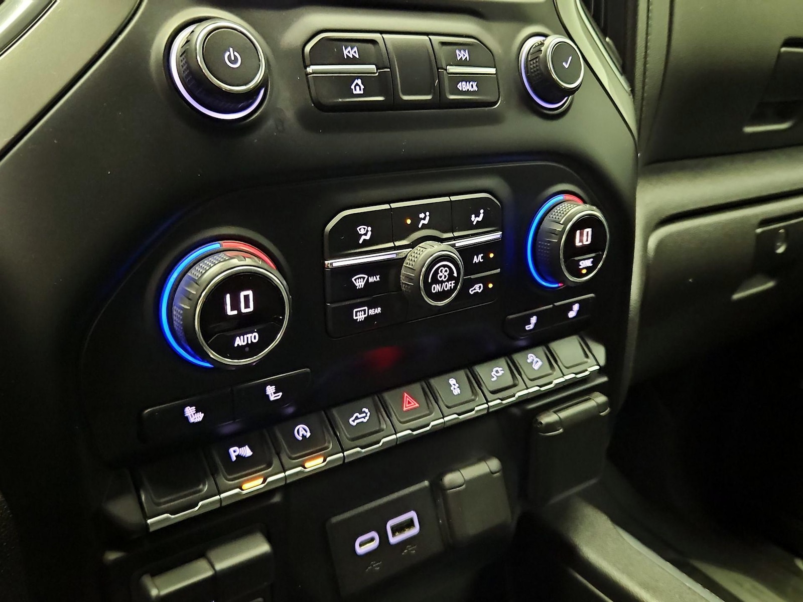 2019 Chevrolet Silverado 1500 LT Trail Boss - Photo 17