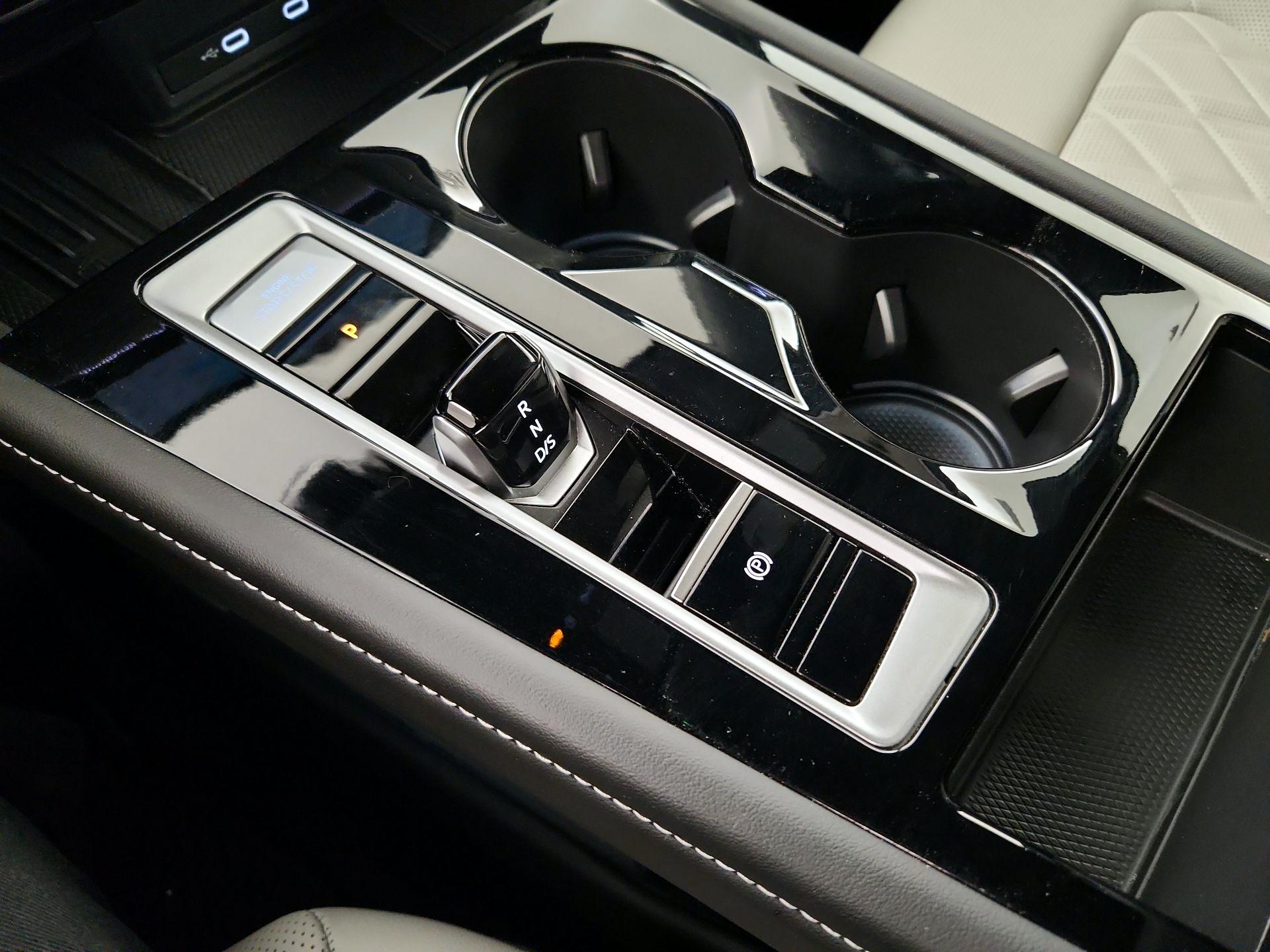 Thumbnail: 2025 Volkswagen Atlas - 17