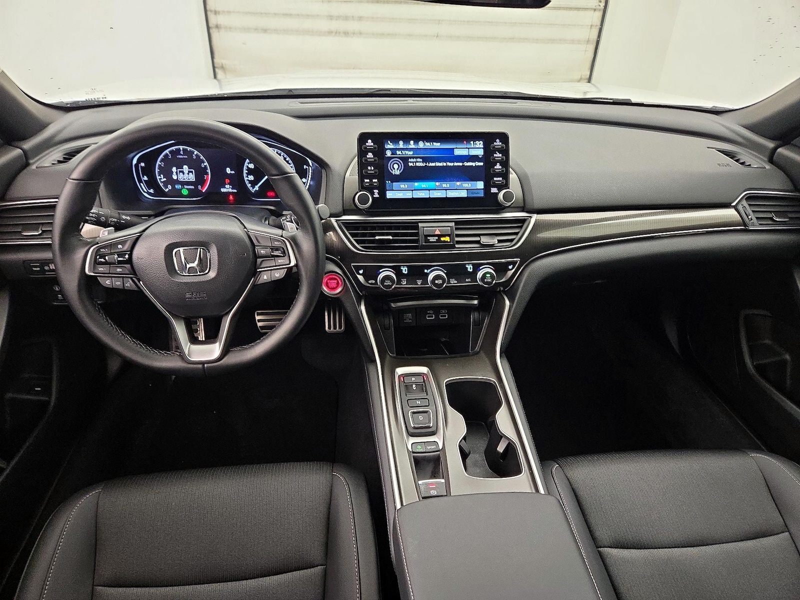 Apple CarPlay® & Android Auto™