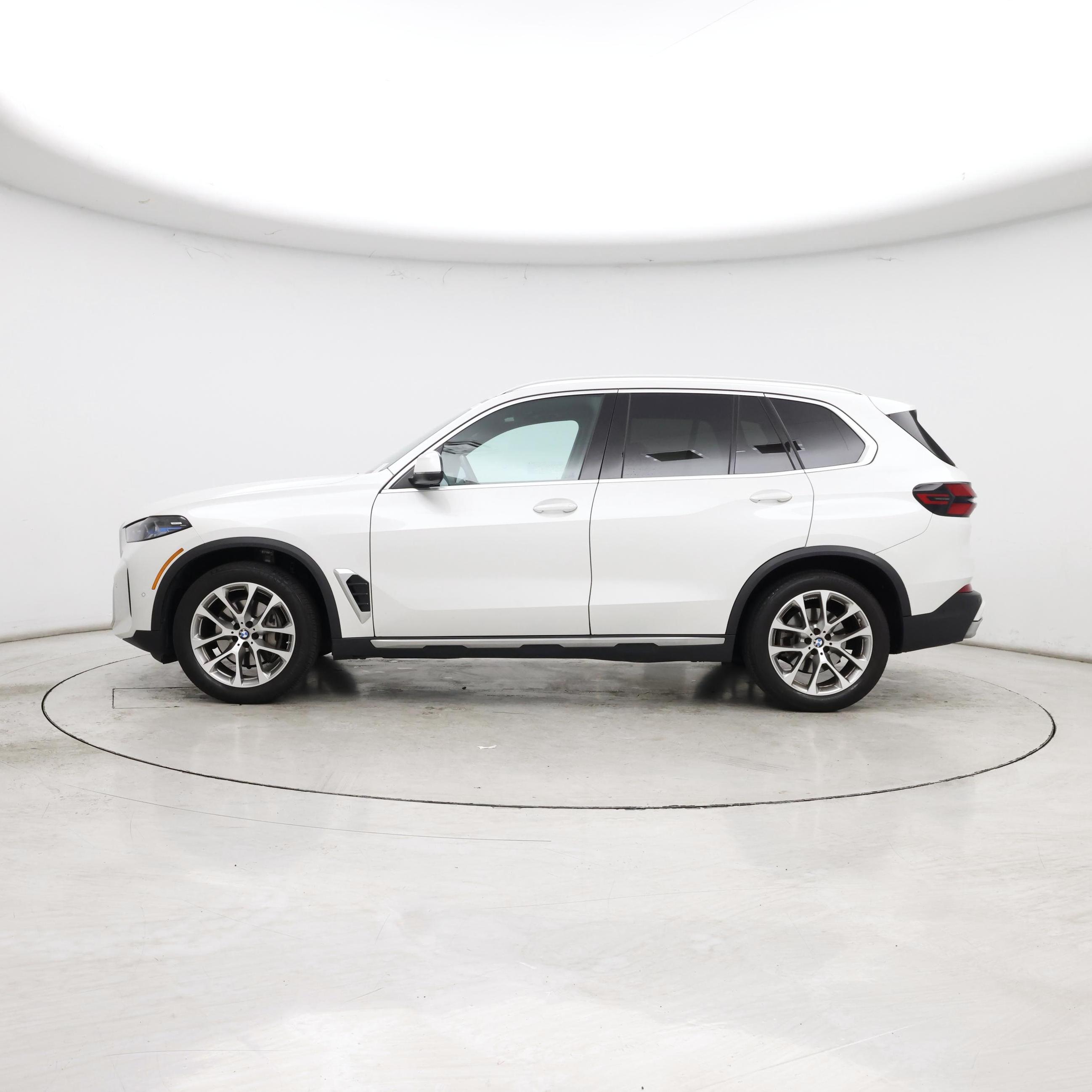 Thumbnail: 2024 BMW X5 - 3