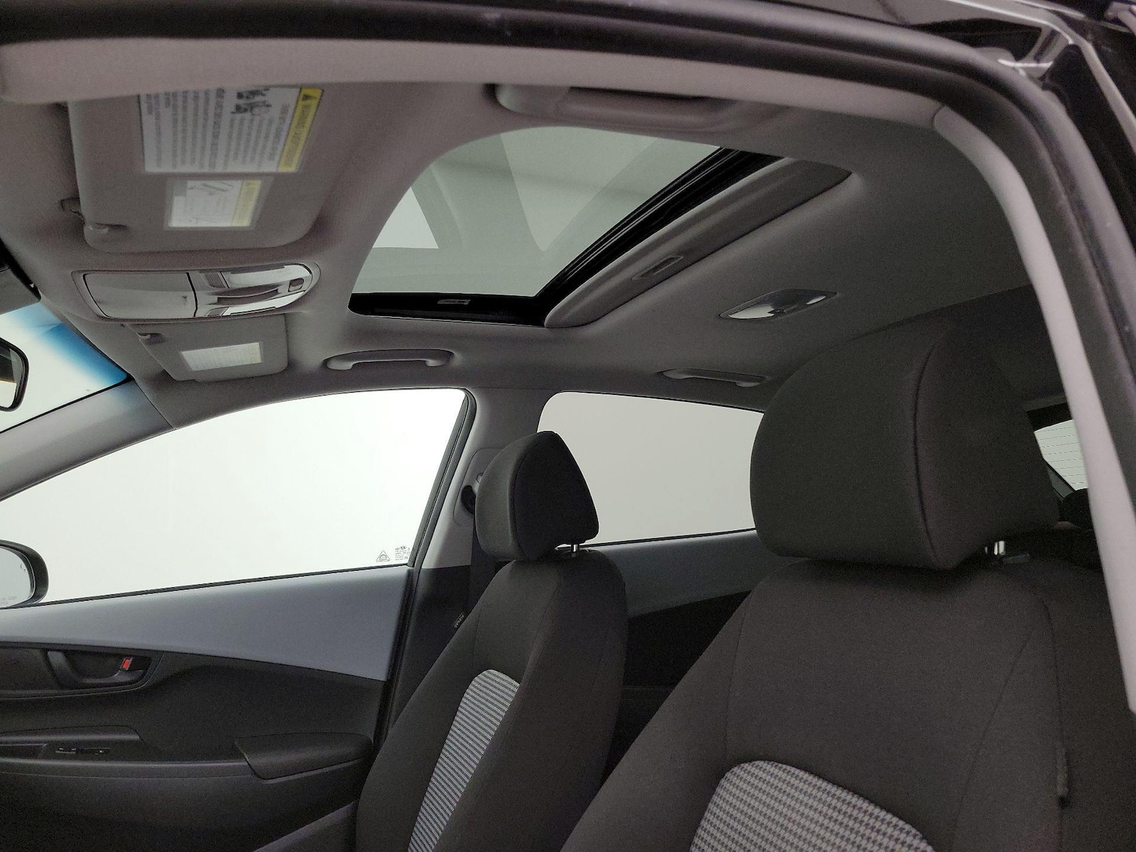 Sunroof(s) & Overhead Airbags