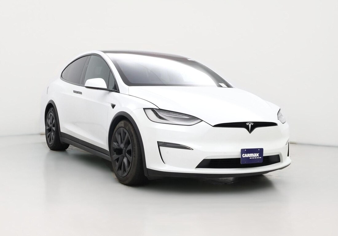 2022 Tesla Model X Long Range in White — CarMax photo
