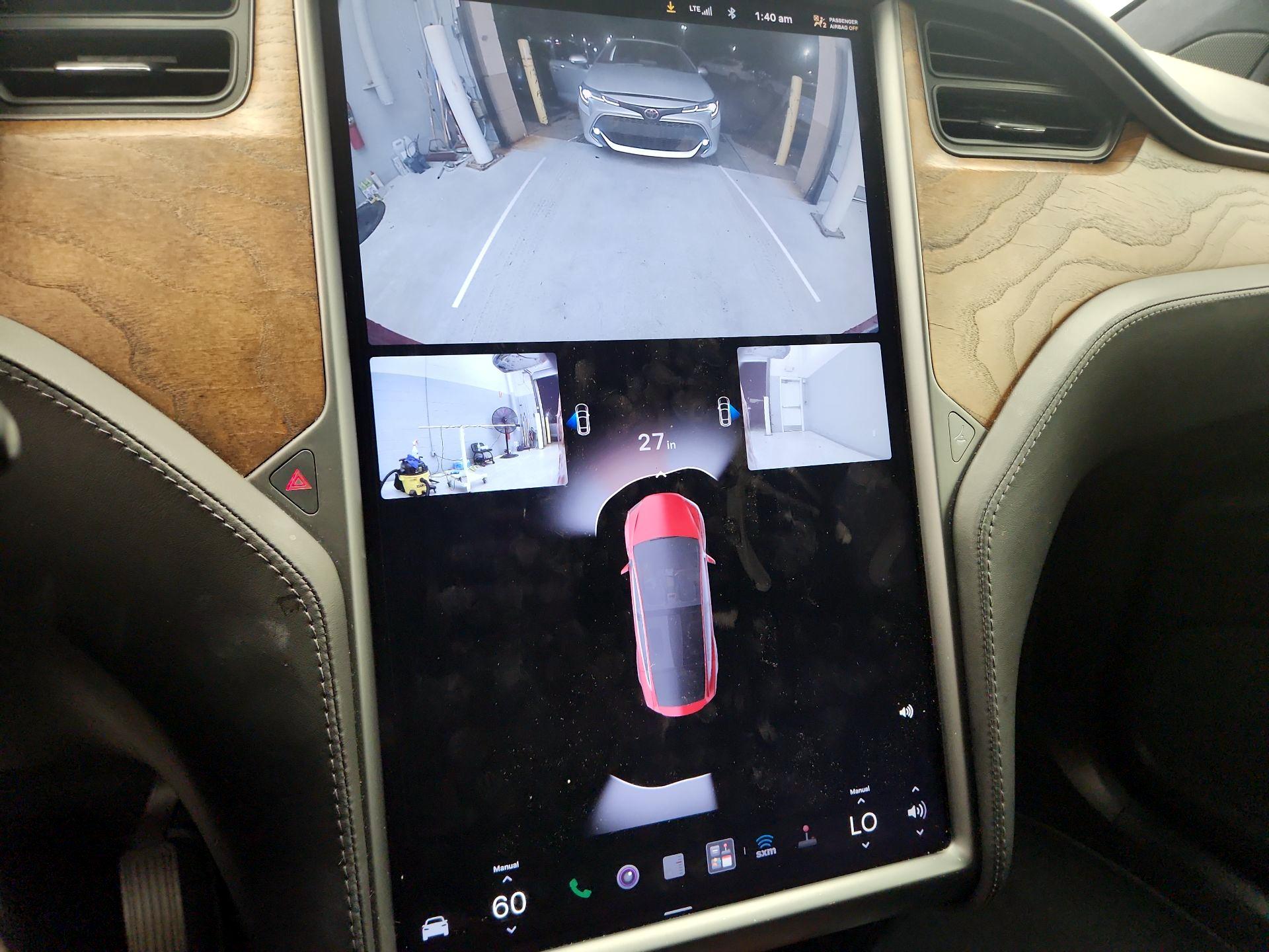 Thumbnail: 2020 Tesla Model X - 14