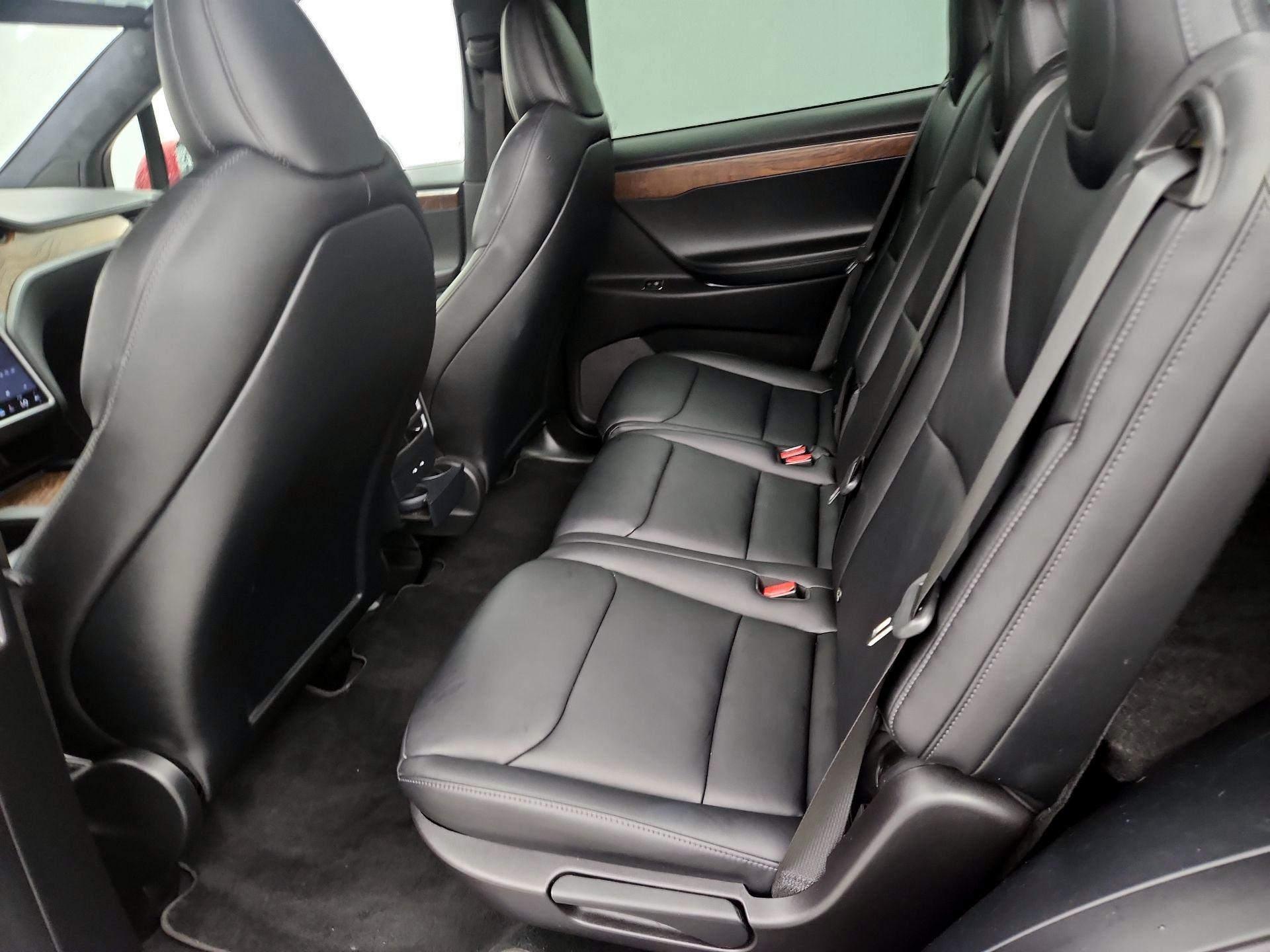 Thumbnail: 2020 Tesla Model X - 19