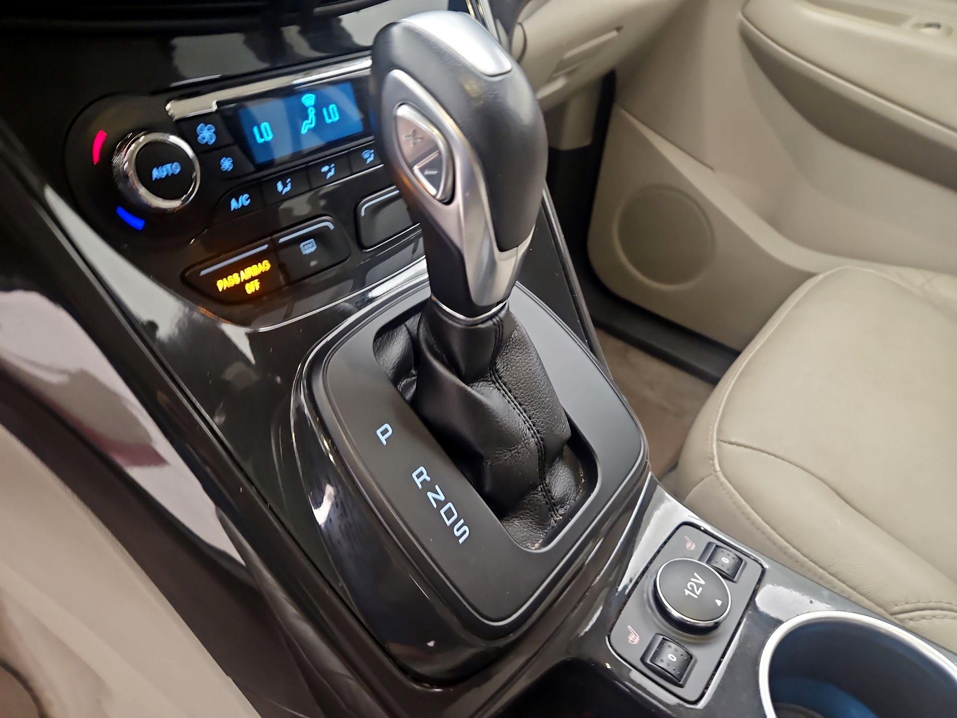 Thumbnail: 2015 Ford Escape - 17