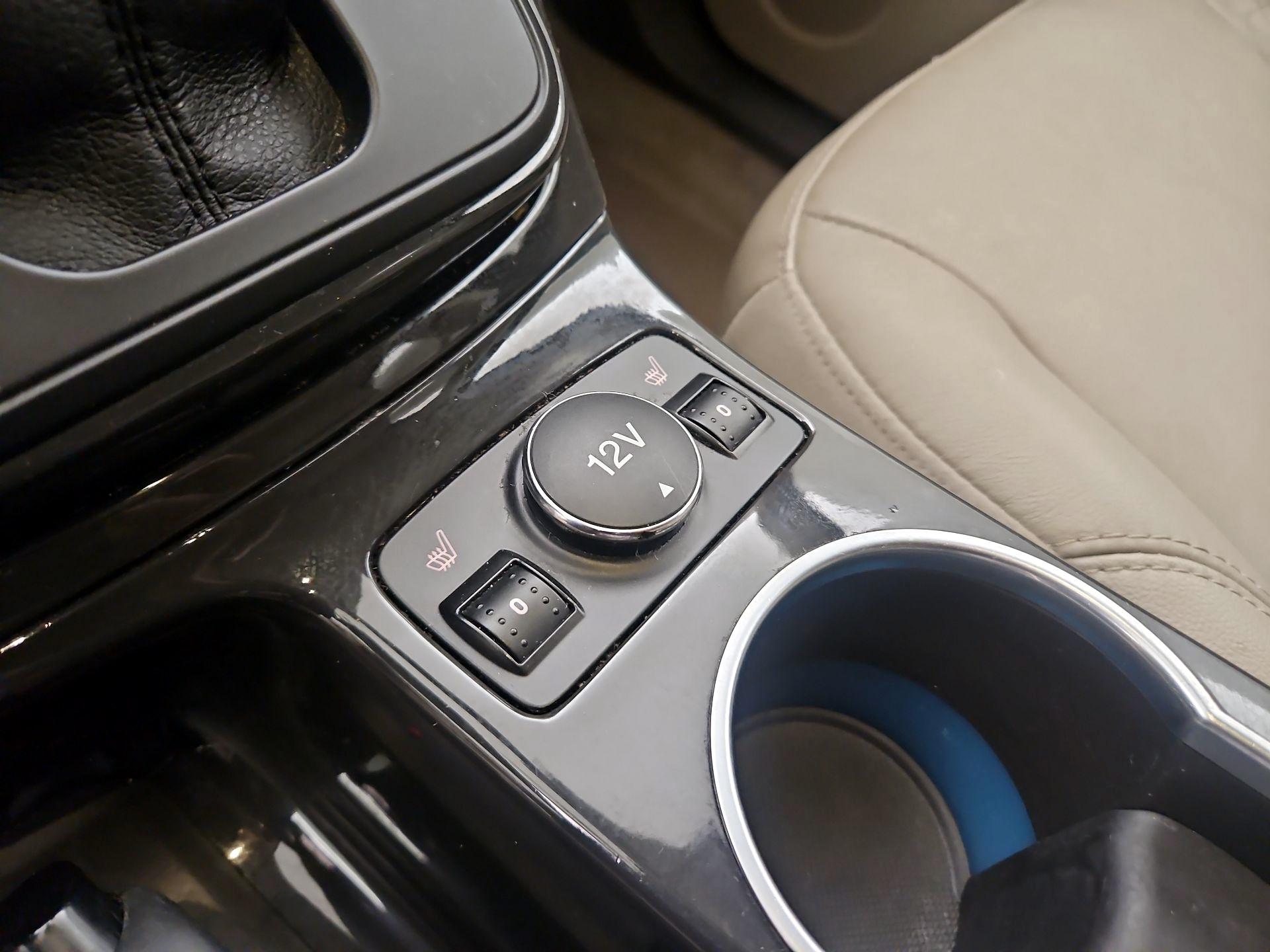 Thumbnail: 2015 Ford Escape - 18