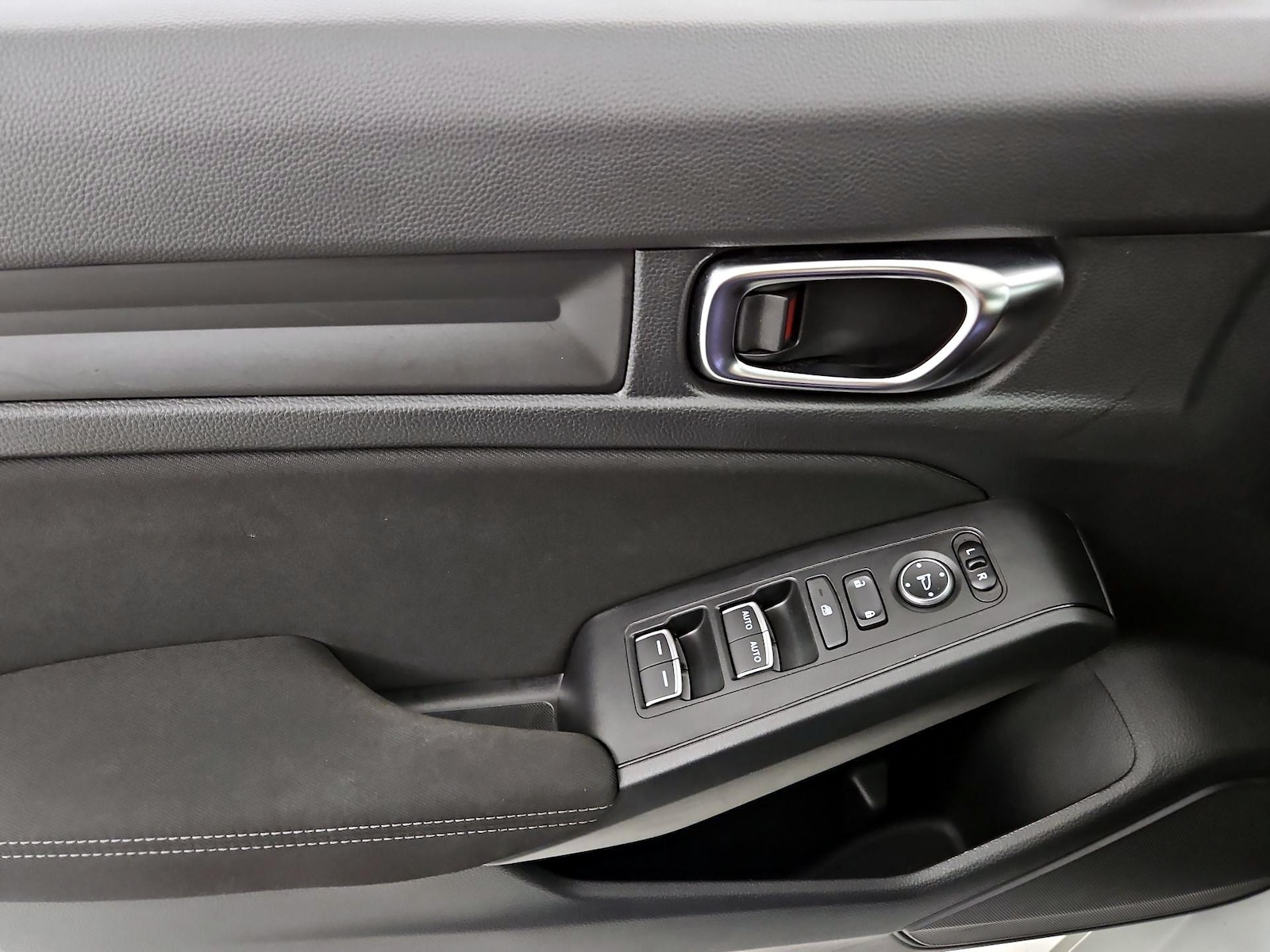 2024 Honda Civic Hatchback Sport - Photo 11