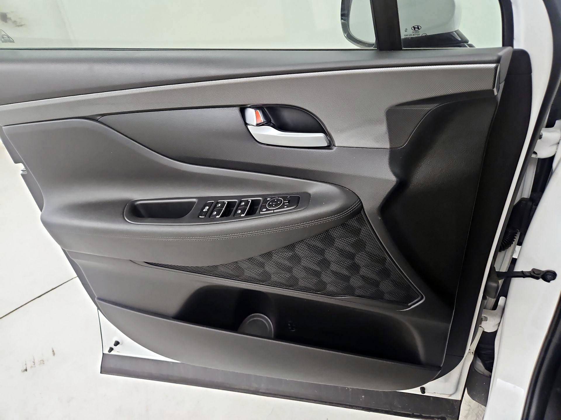 Thumbnail: 2023 Hyundai Santa Fe - 12