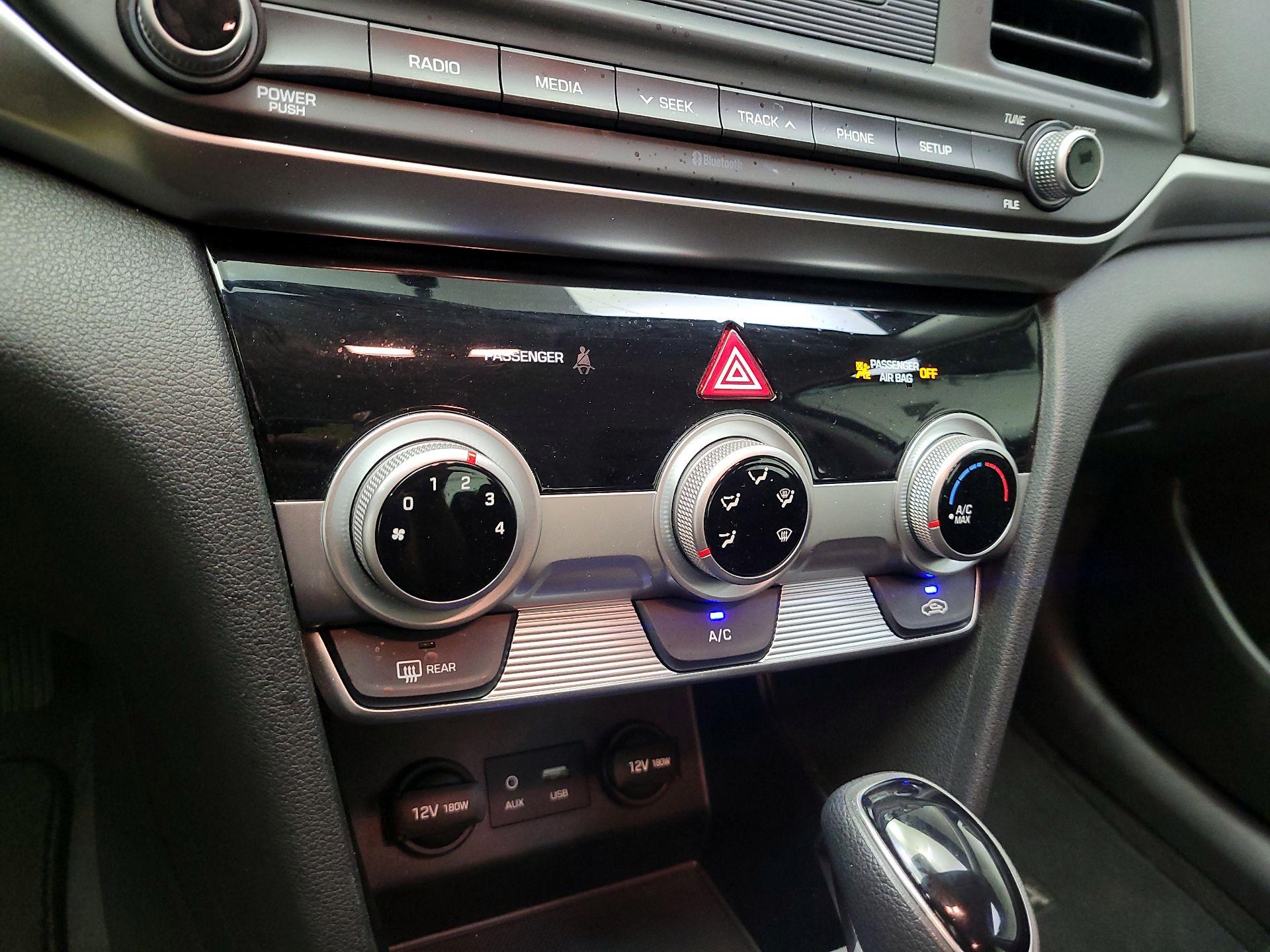 Thumbnail: 2019 Hyundai Elantra - 16